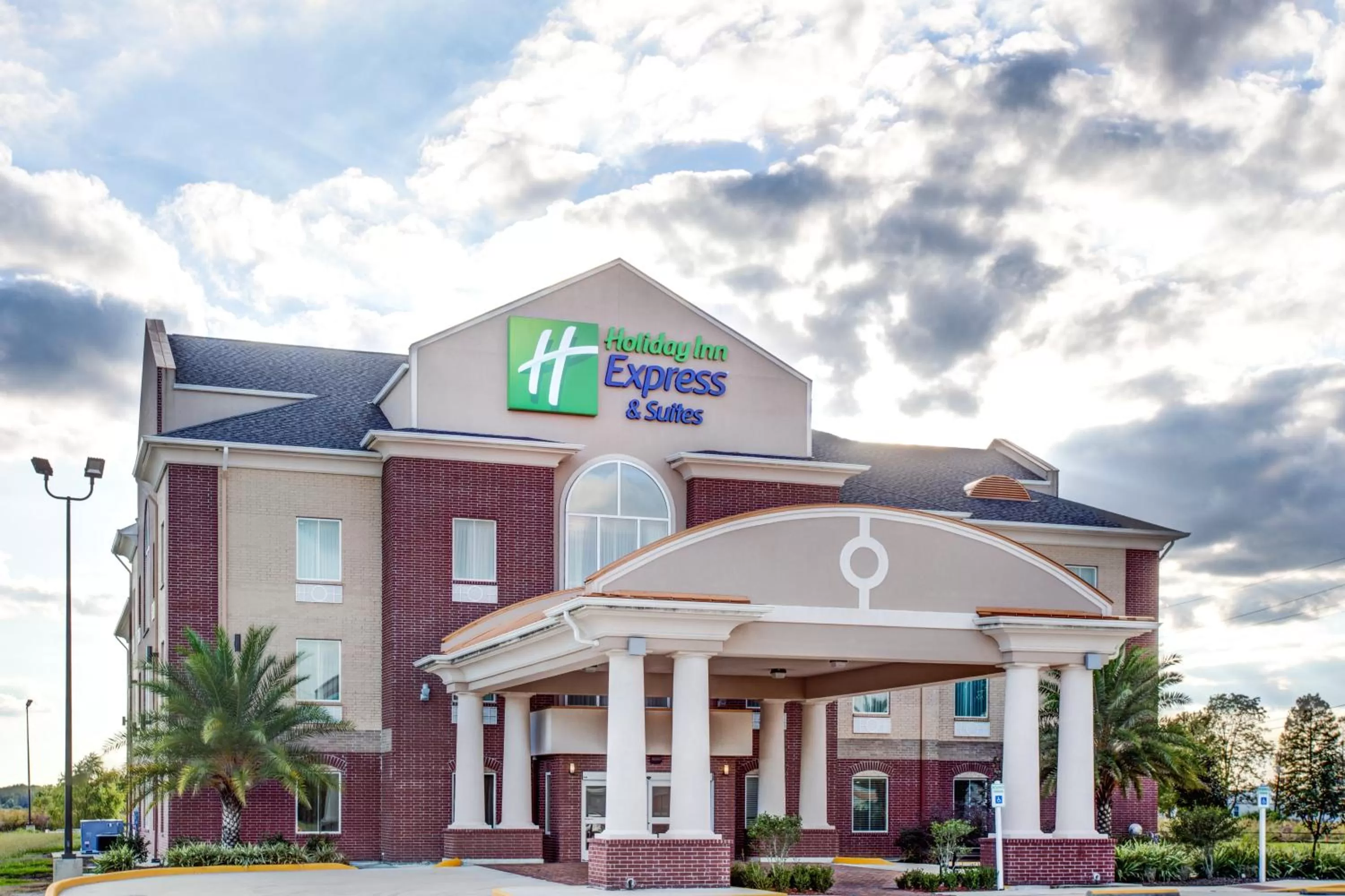 Property building in Holiday Inn Express & Suites Raceland - Highway 90 by IHG