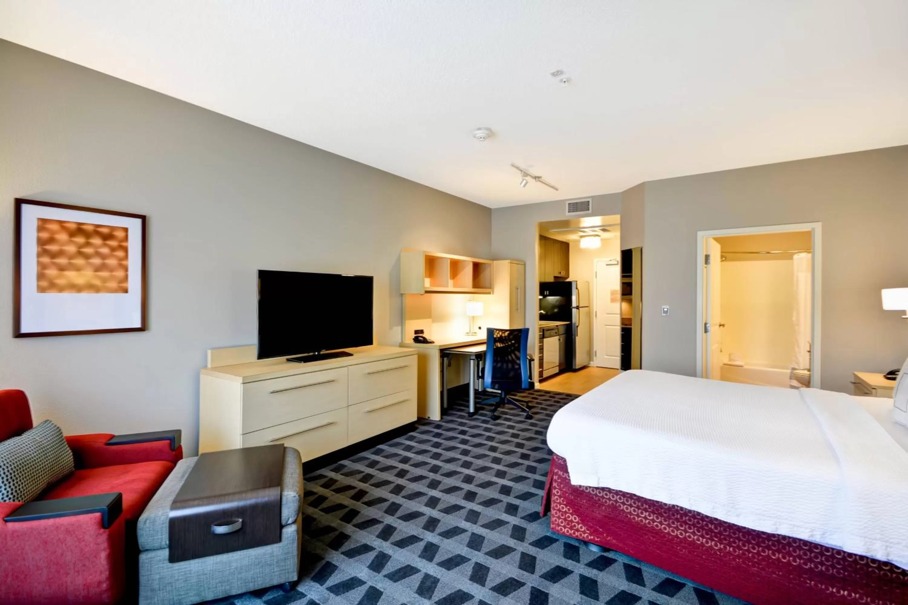 Photo of the whole room, Bed in TownePlace Suites Dallas/Lewisville