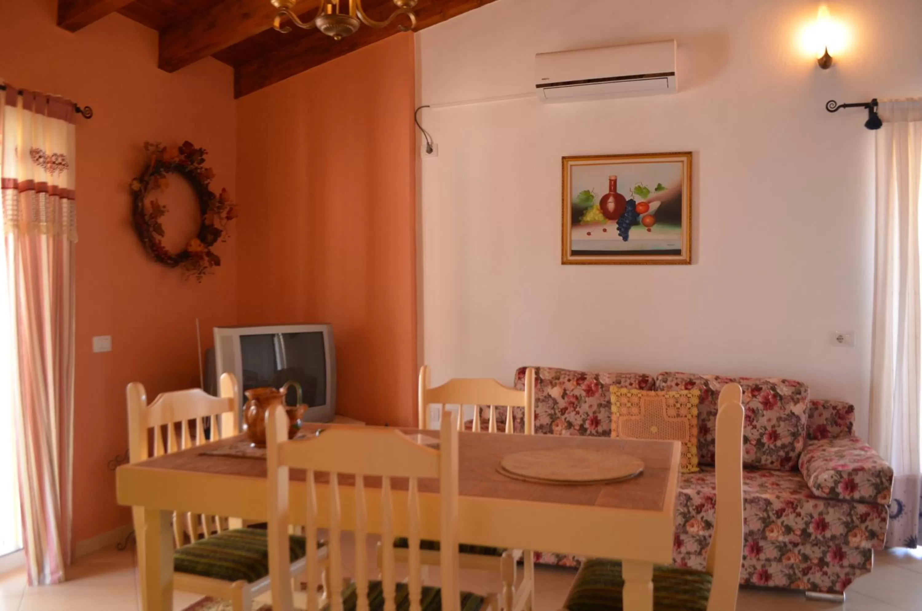Dining area in Jelena's Luxury Apartments