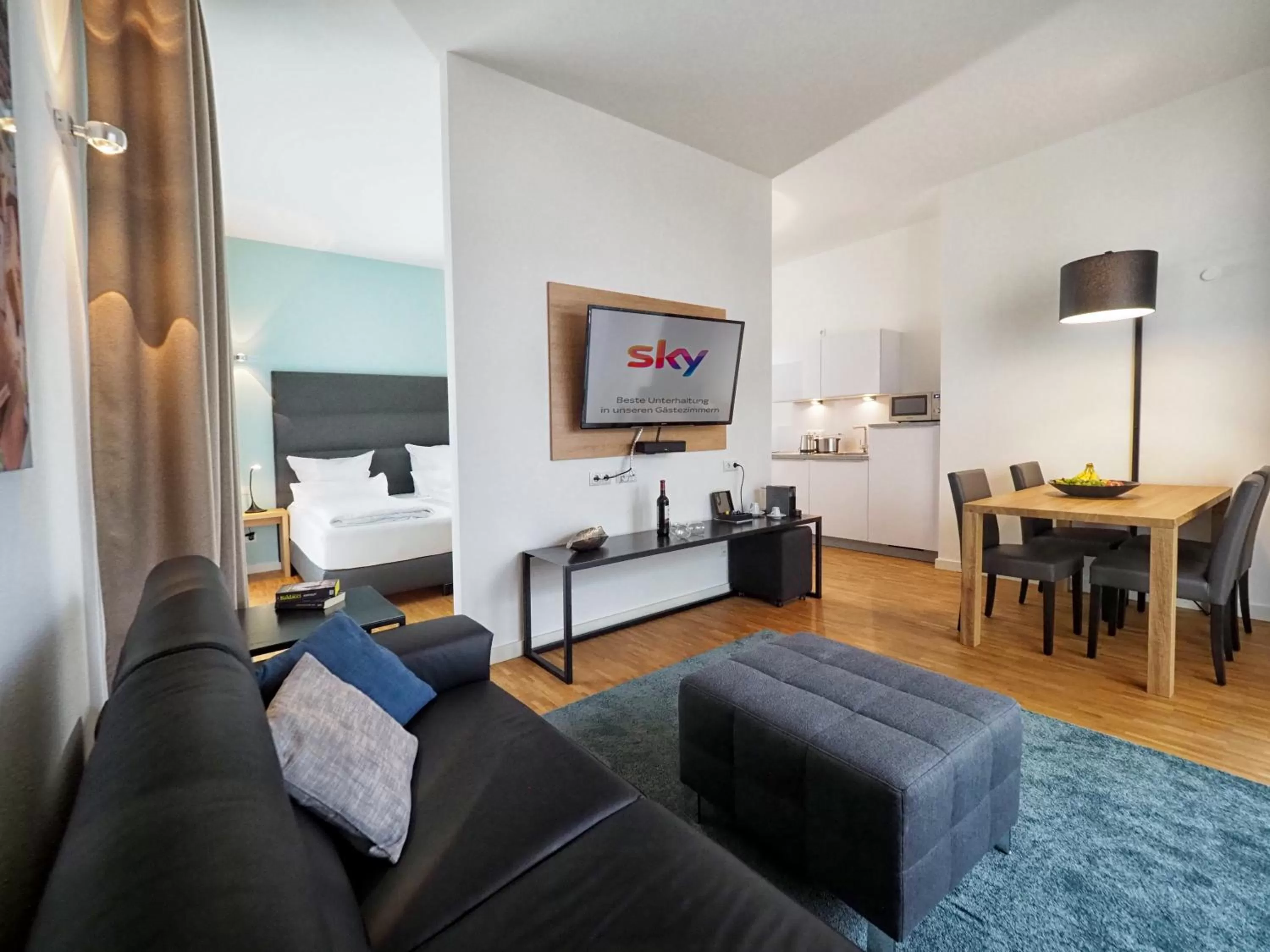 TV and multimedia in Apparthotel Rivers Passau