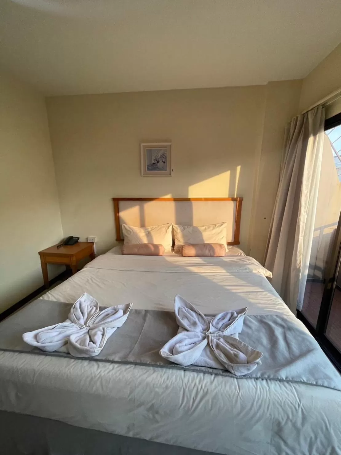 Photo of the whole room, Bed in Babylon Residence Inn pattaya