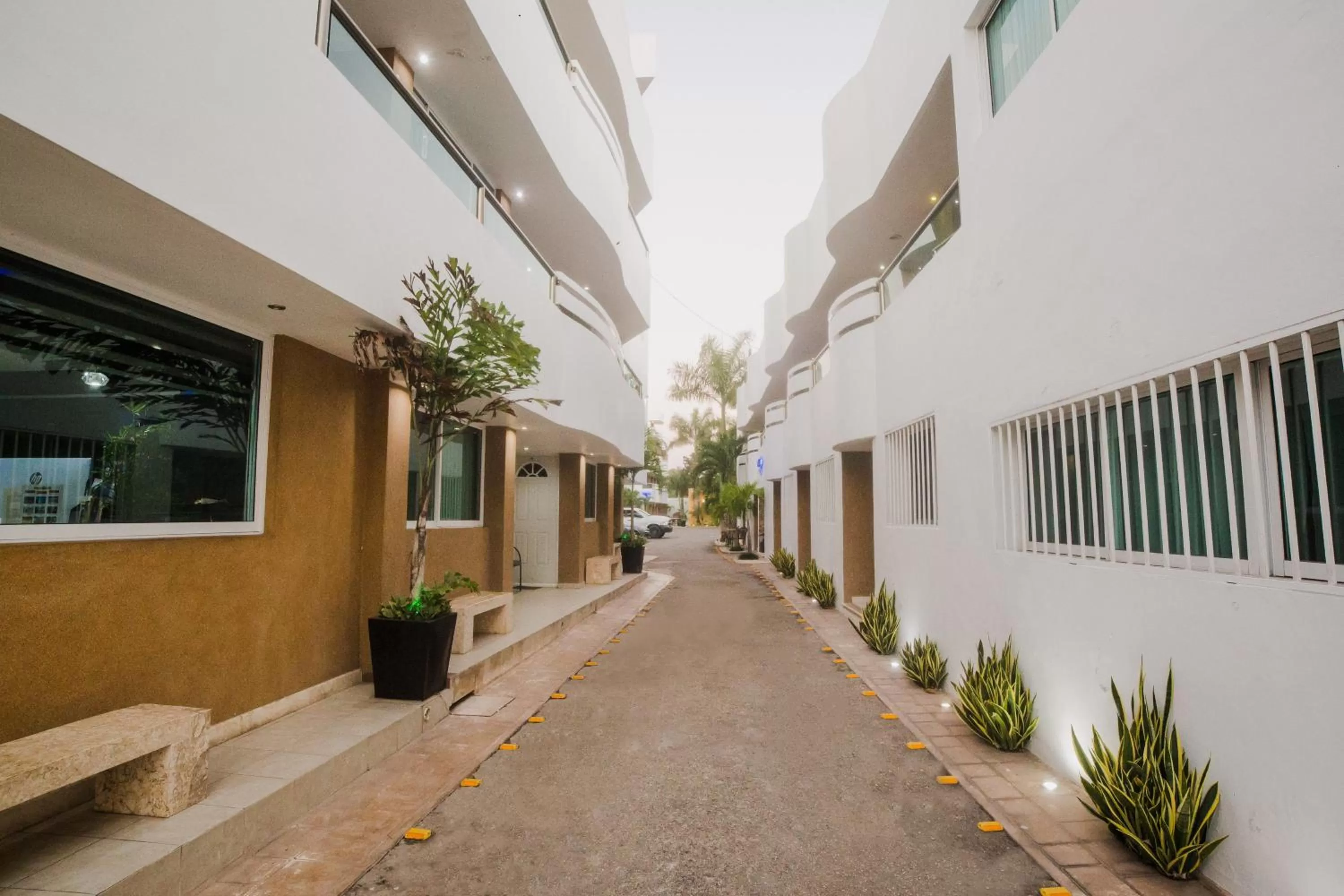 Hotel & Suites Country Valladolid