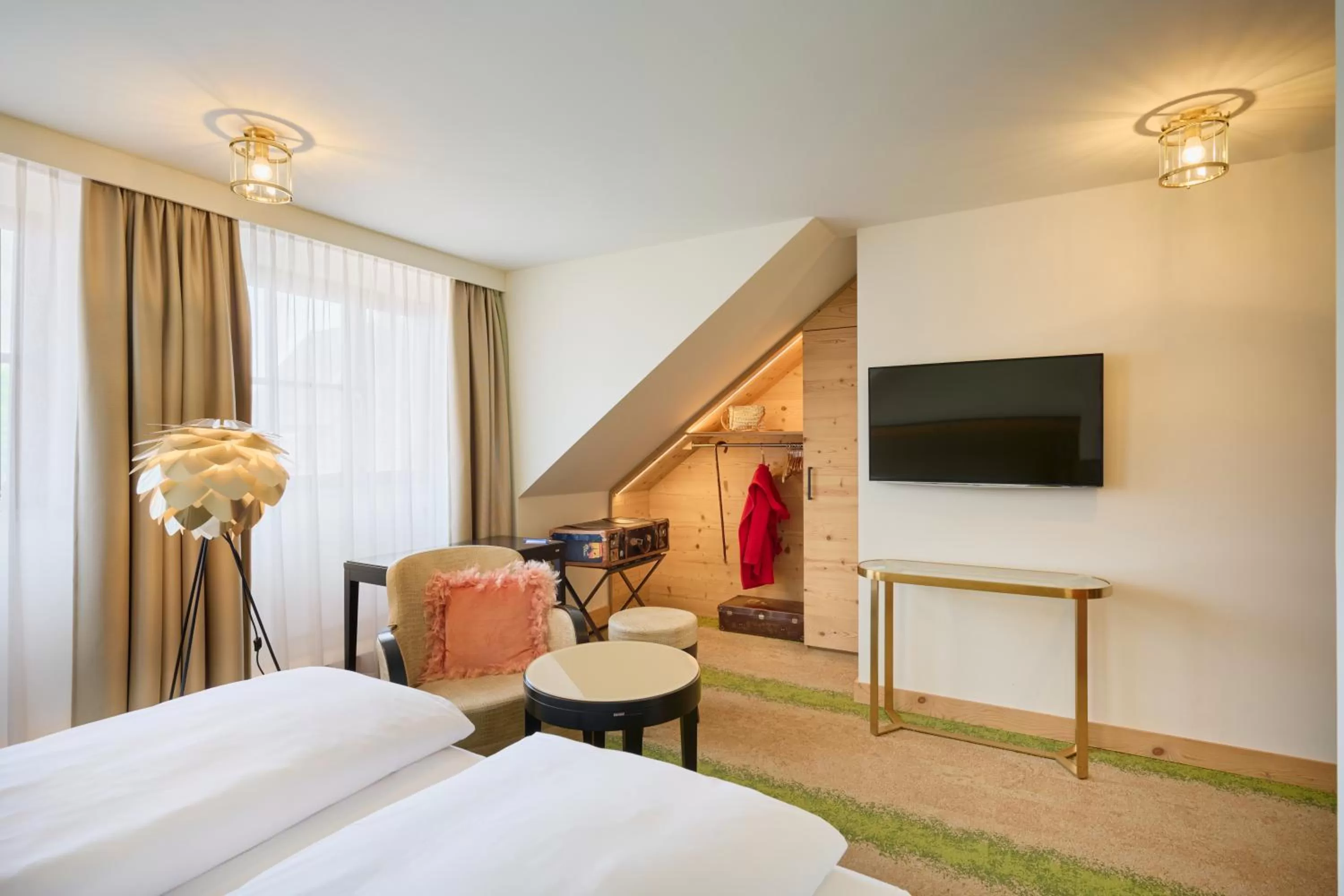 Photo of the whole room, Bed in Hotel Lechnerhof Unterföhring