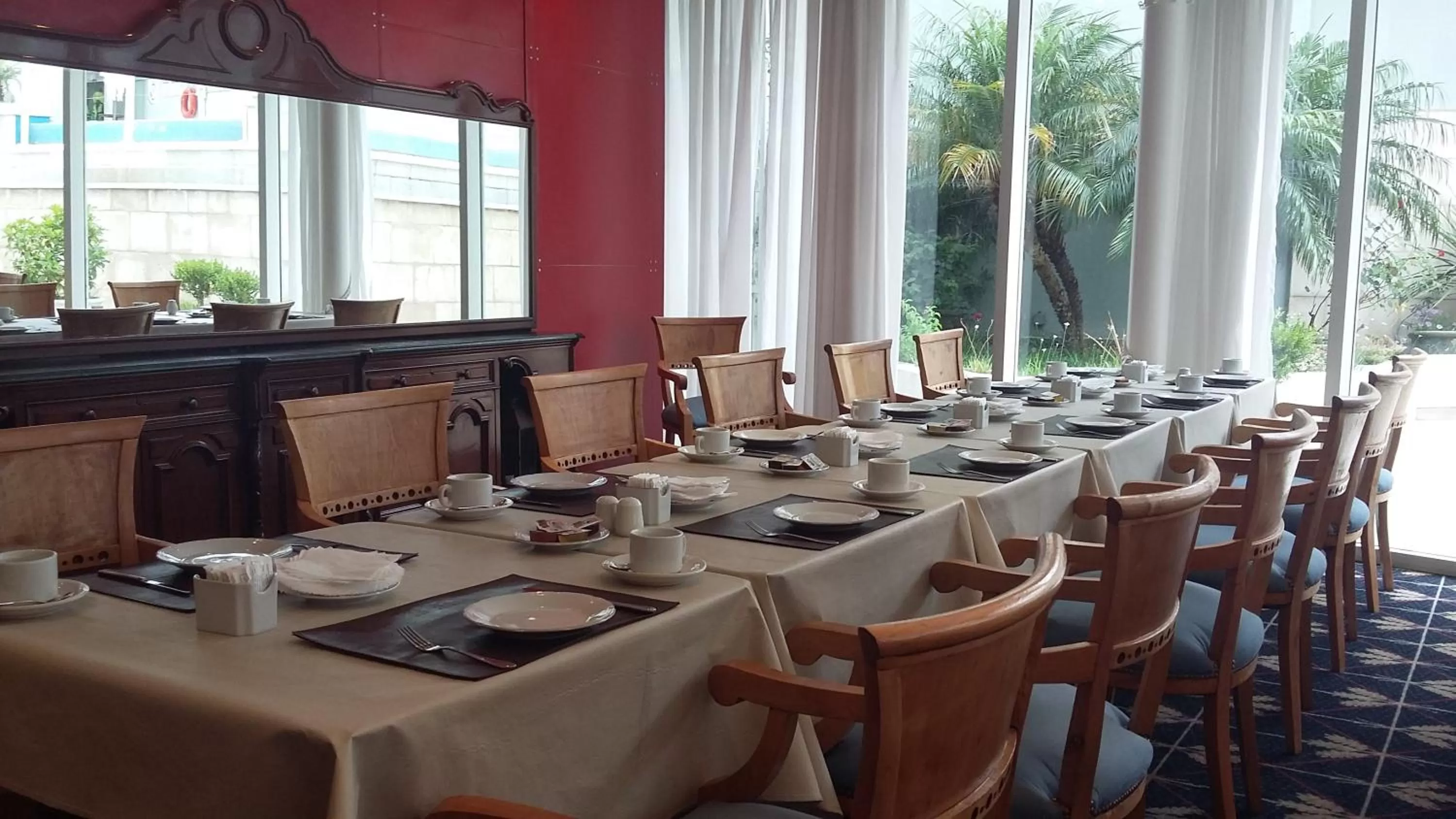 Restaurant/places to eat in Abasto Hotel