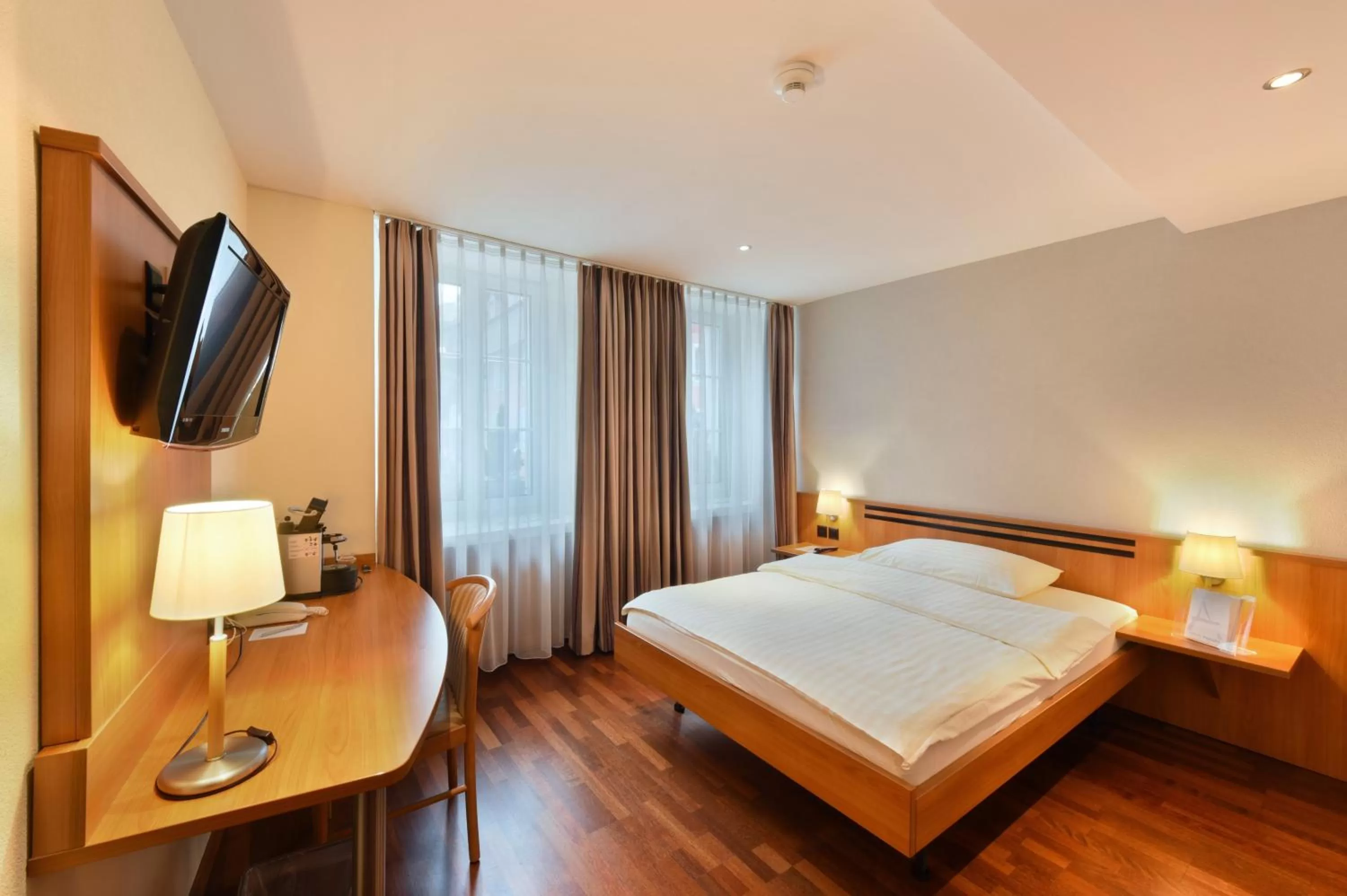 Photo of the whole room, Bed in Apart Hotel Amadeo