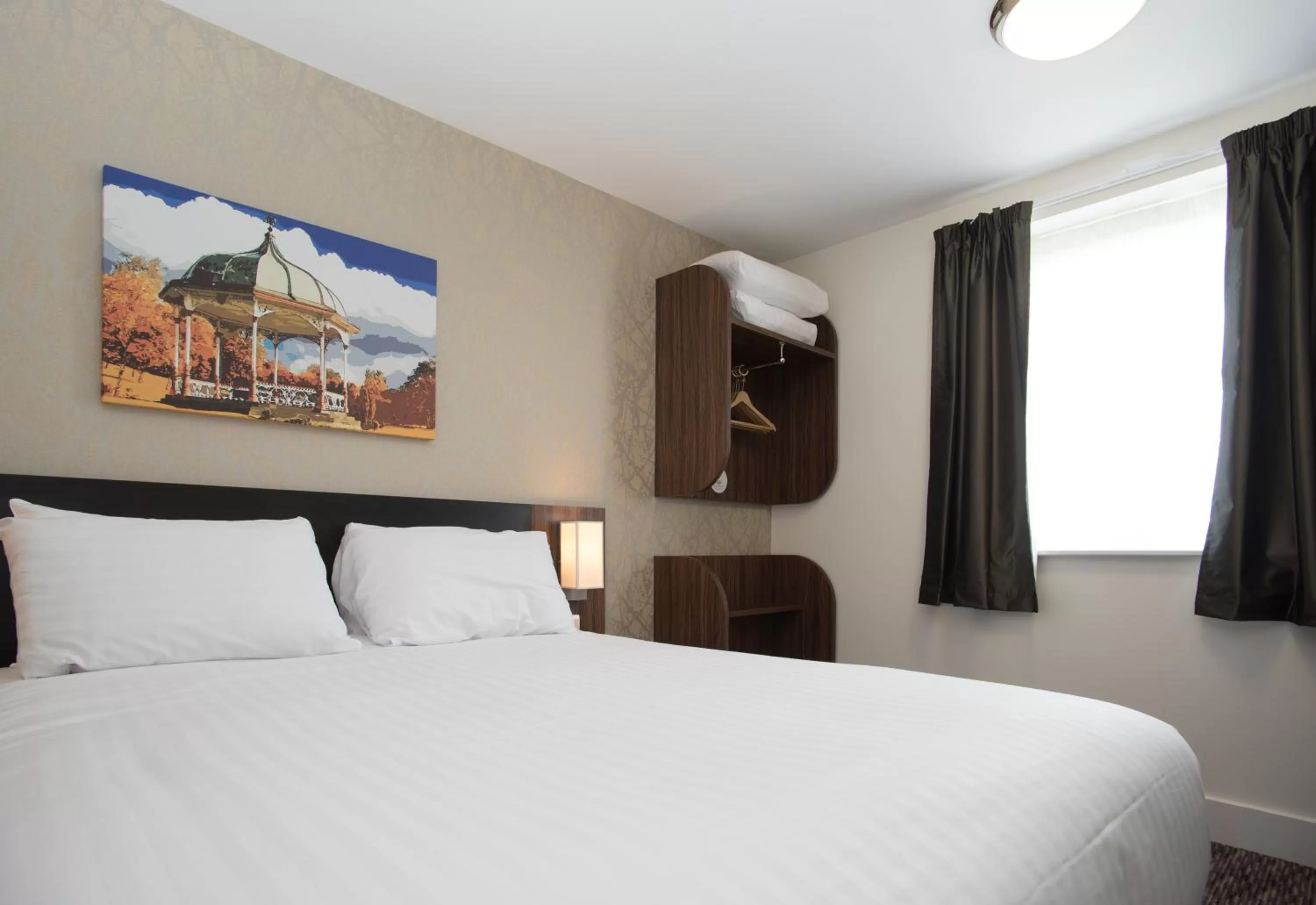 Bedroom, Bed in Willows, Blackburn by Marston's Inn