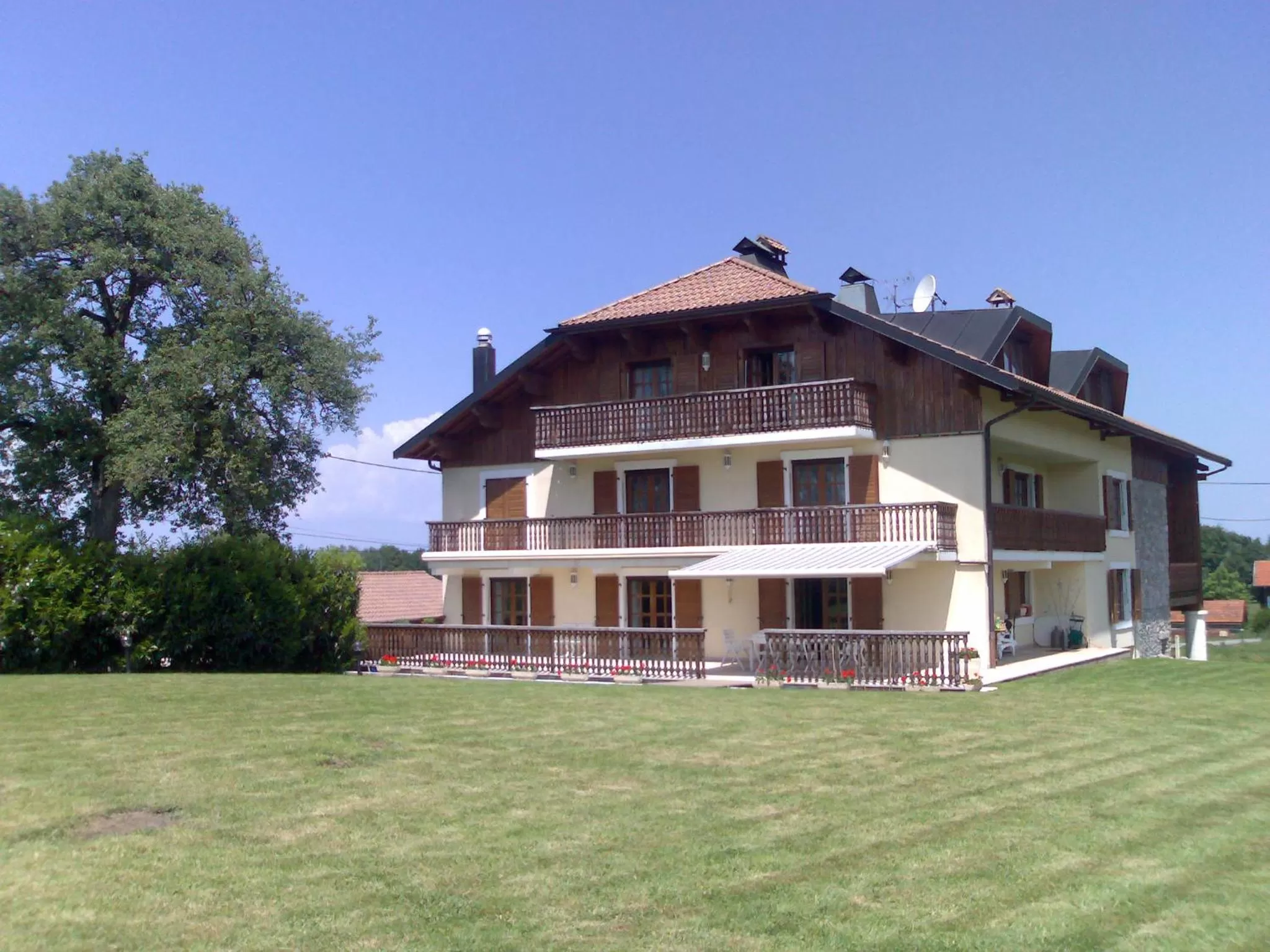 Property building in Ferme Bordbar B&B
