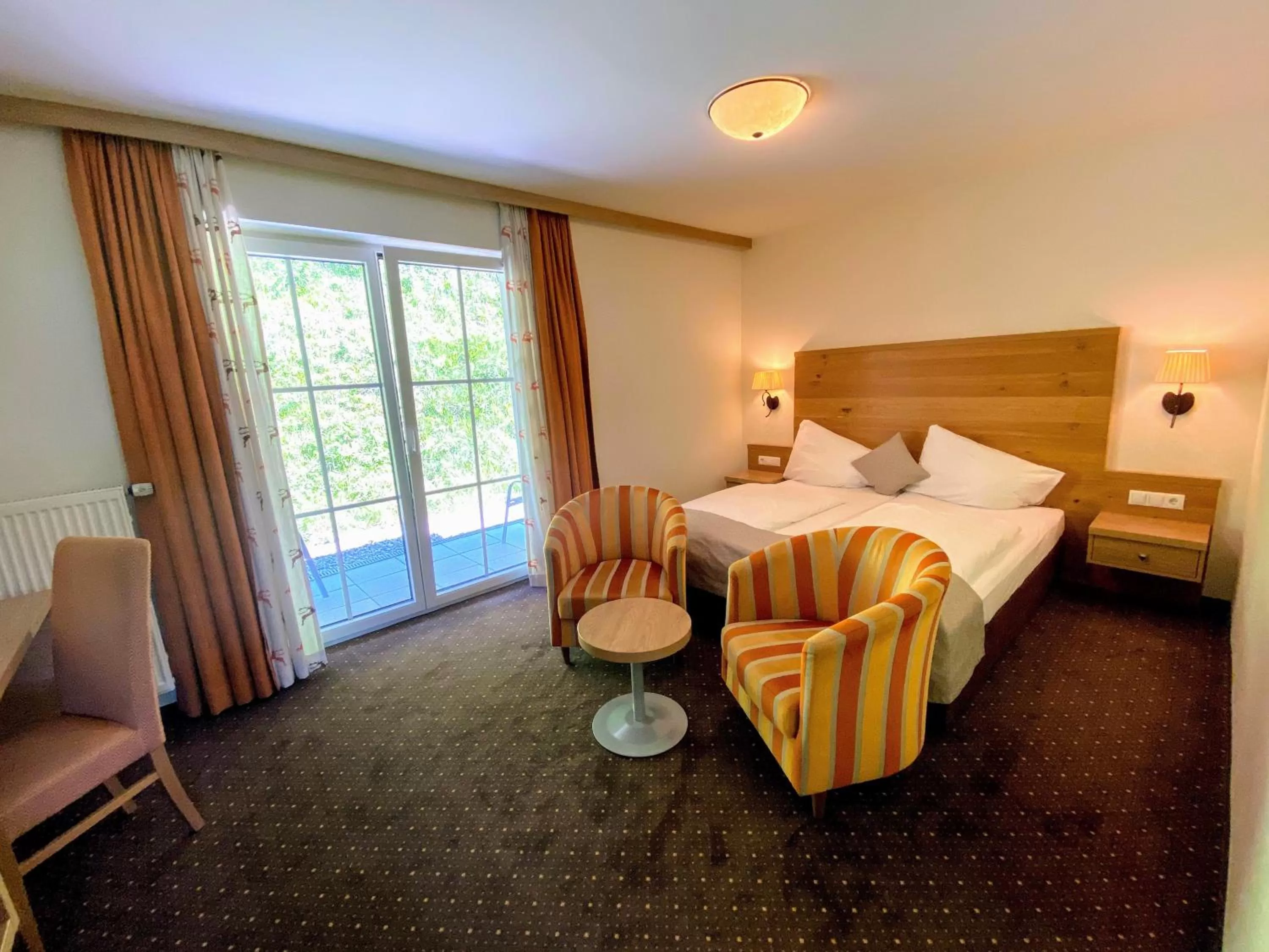 Photo of the whole room, Bed in Landhotel Laudersbach