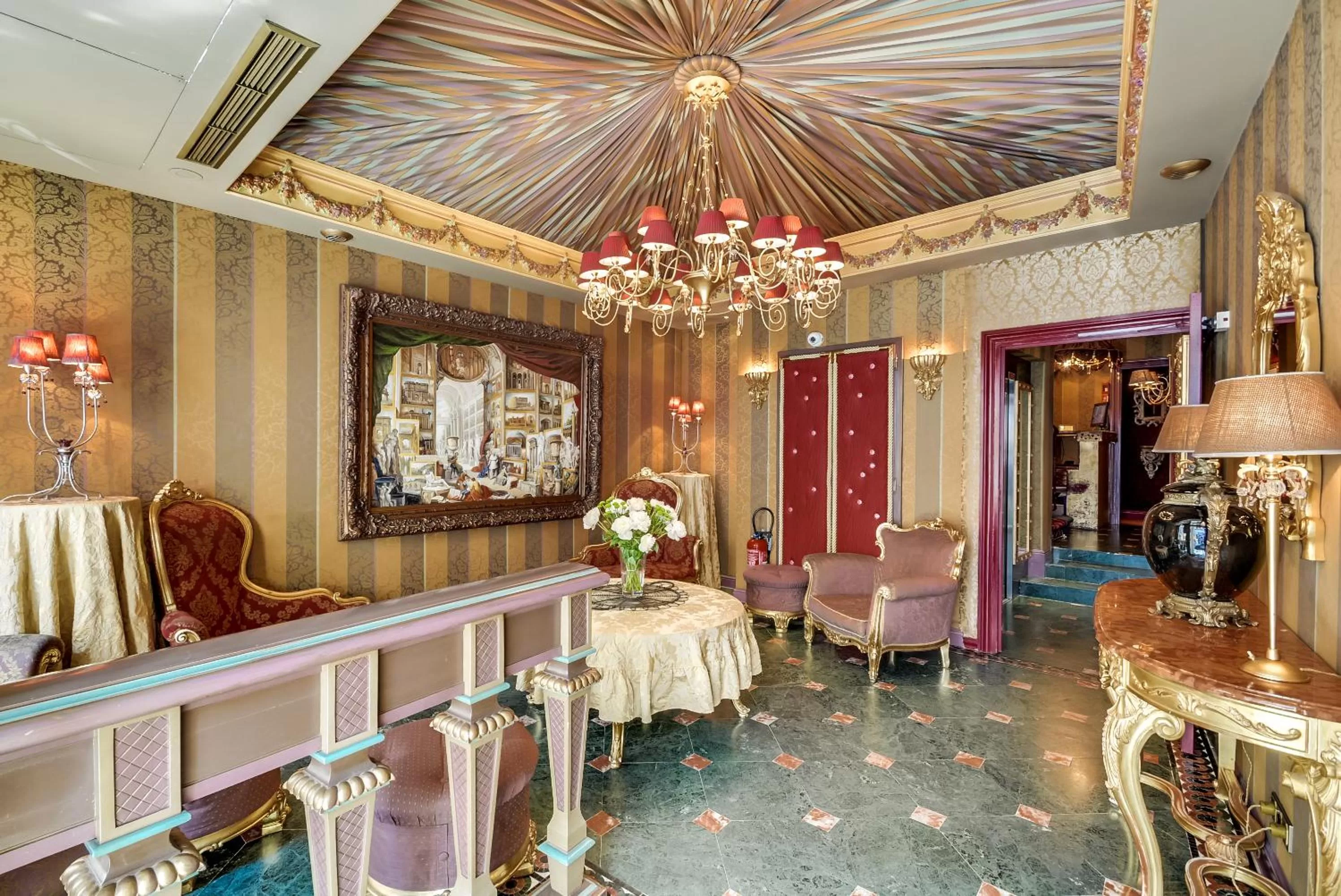 Lobby or reception in La Villa Royale