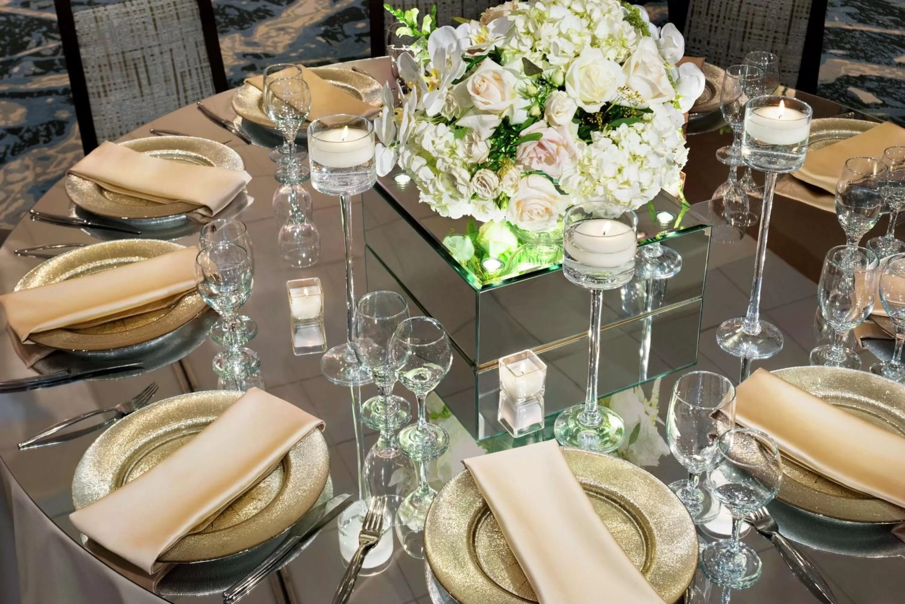 Meeting/conference room in DoubleTree by Hilton Chicago Magnificent Mile