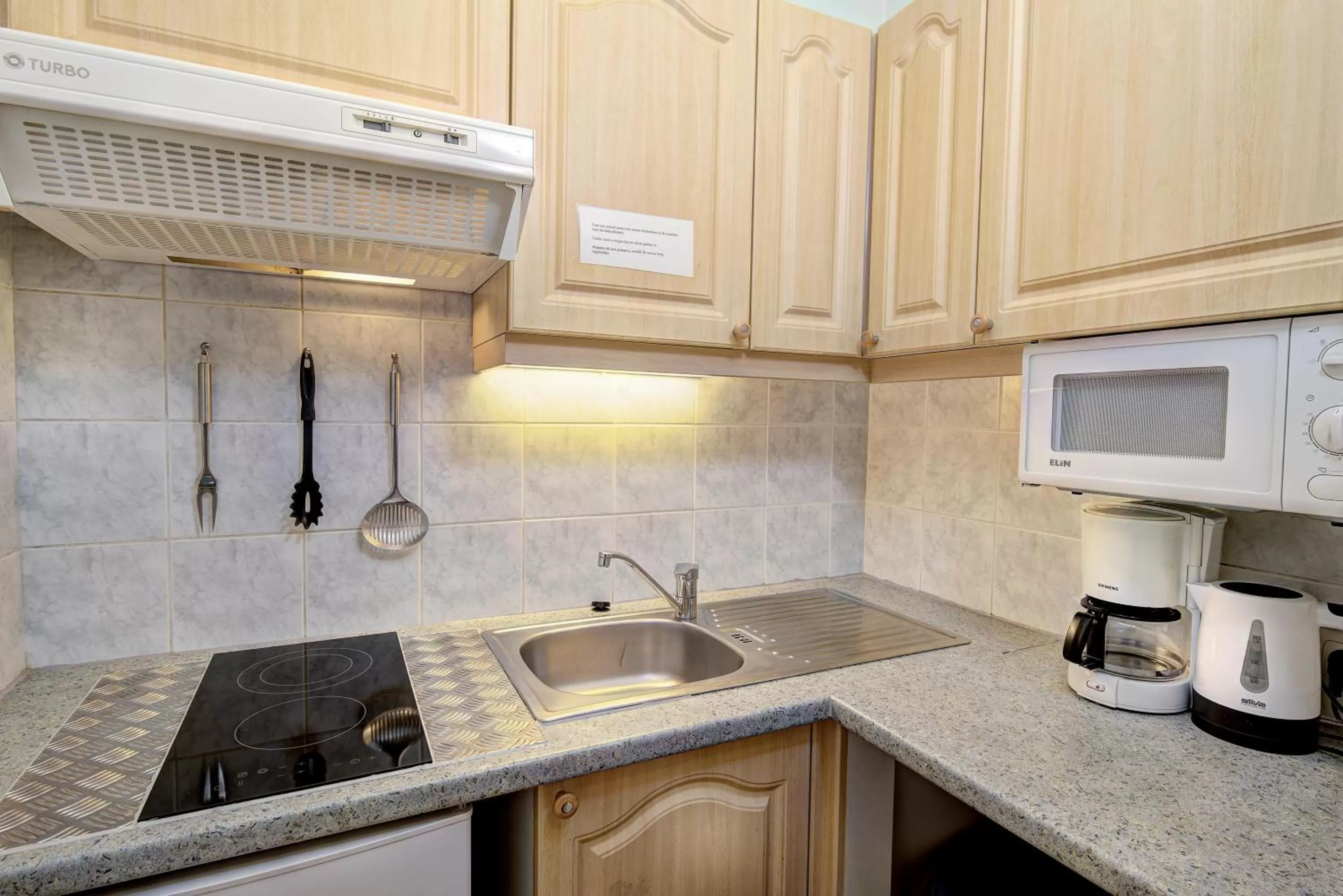Kitchen or kitchenette, Kitchen/Kitchenette in Bergland Residenz