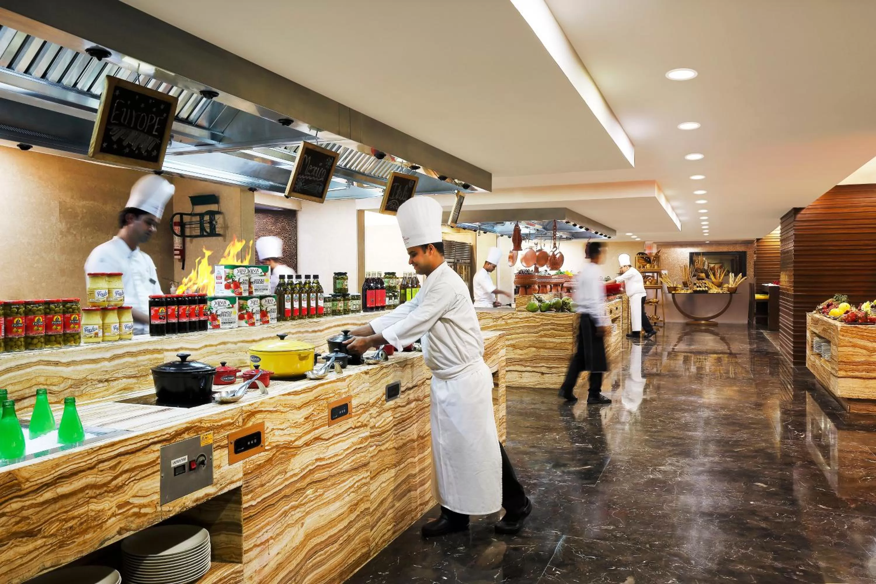 Restaurant/places to eat in Crowne Plaza Ahmedabad City Centre by IHG