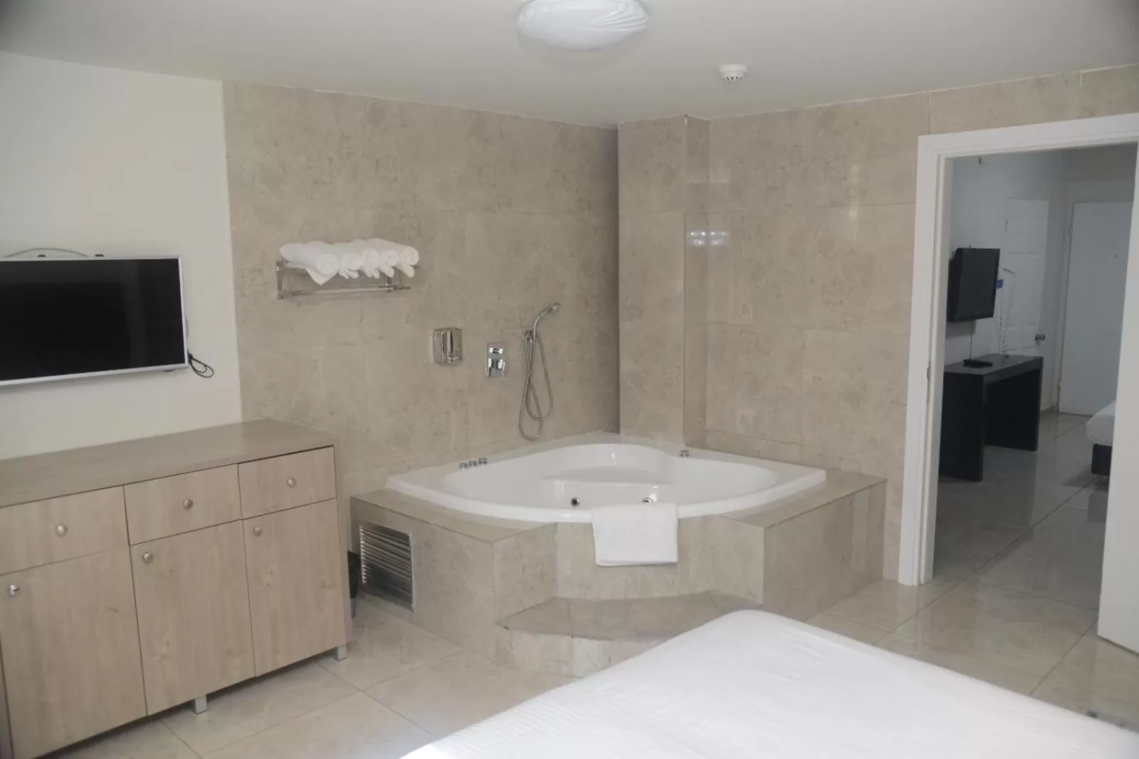 Bathroom in Hotel Maman