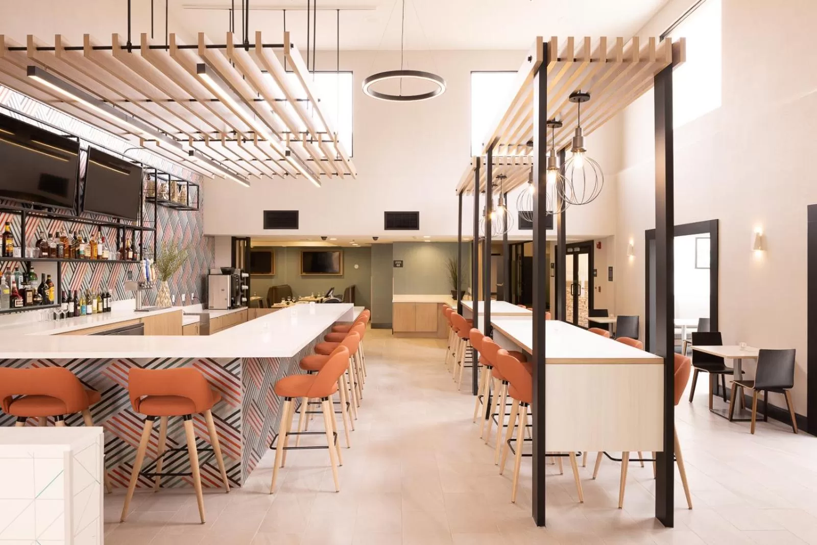 Restaurant/places to eat in Holiday Inn Santa Ana-Orange County Airport by IHG