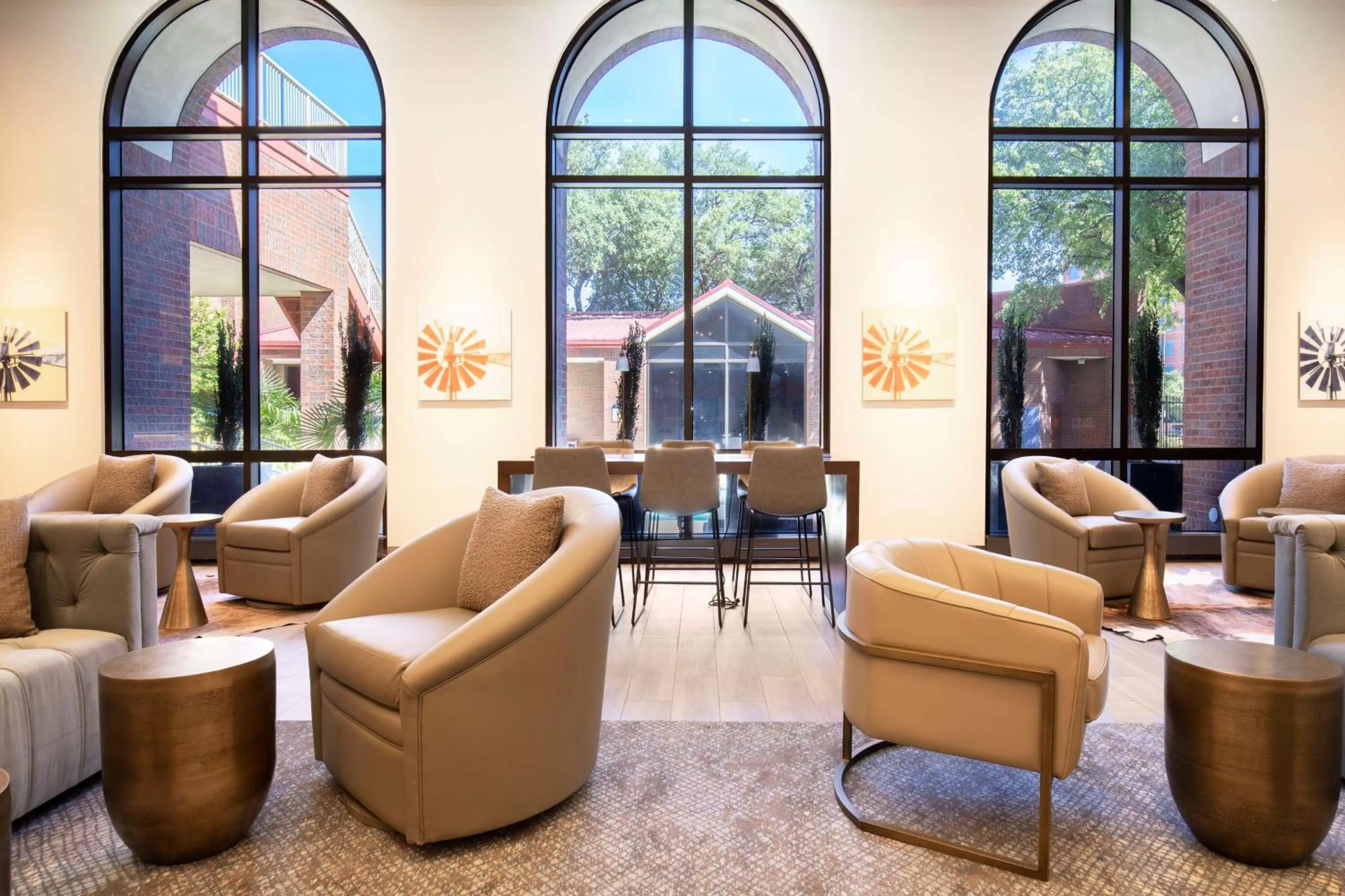 Lounge or bar in Hilton Richardson Dallas, TX