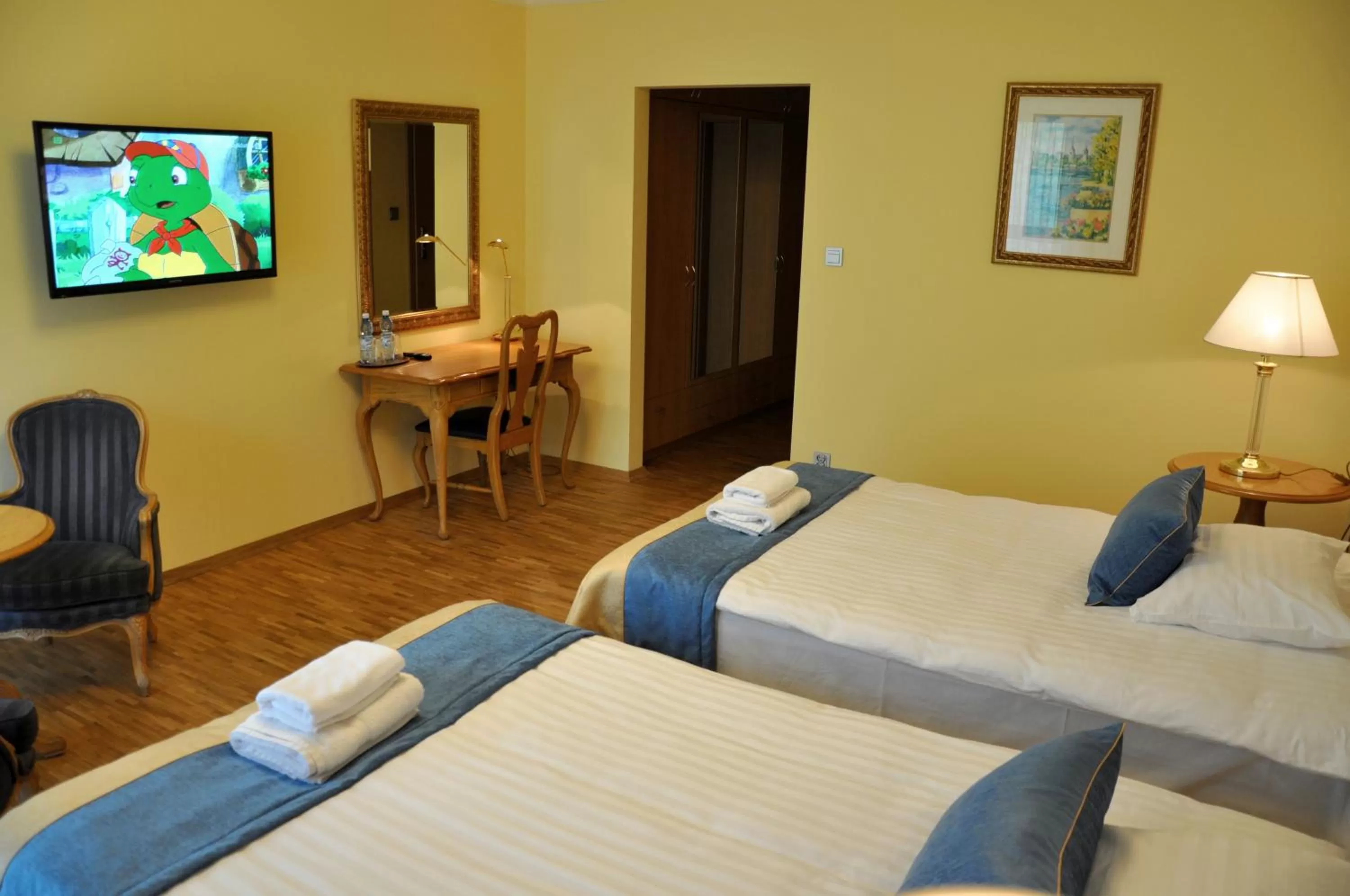 Decorative detail, Bed in Hotel Mir-Jan SPA