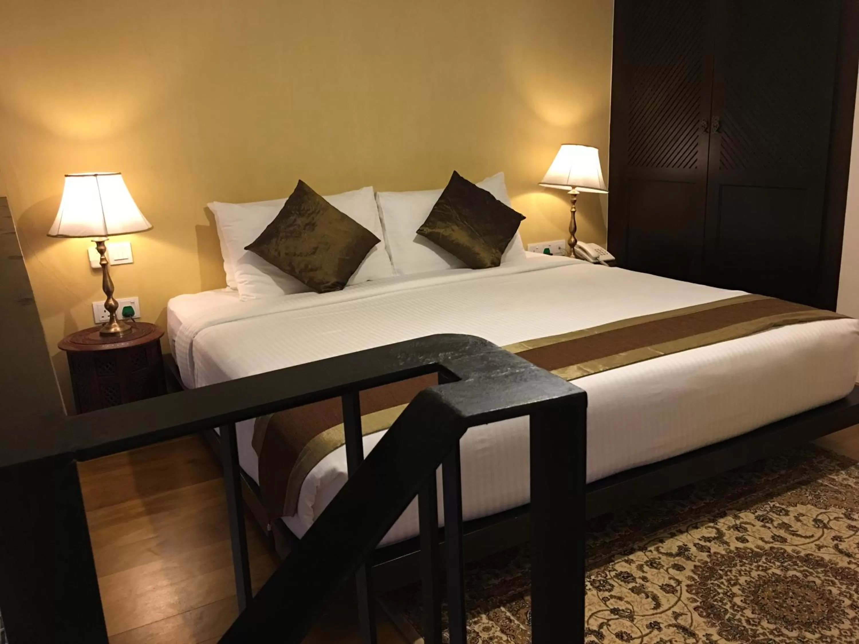 Photo of the whole room, Bed in Spices Hotel