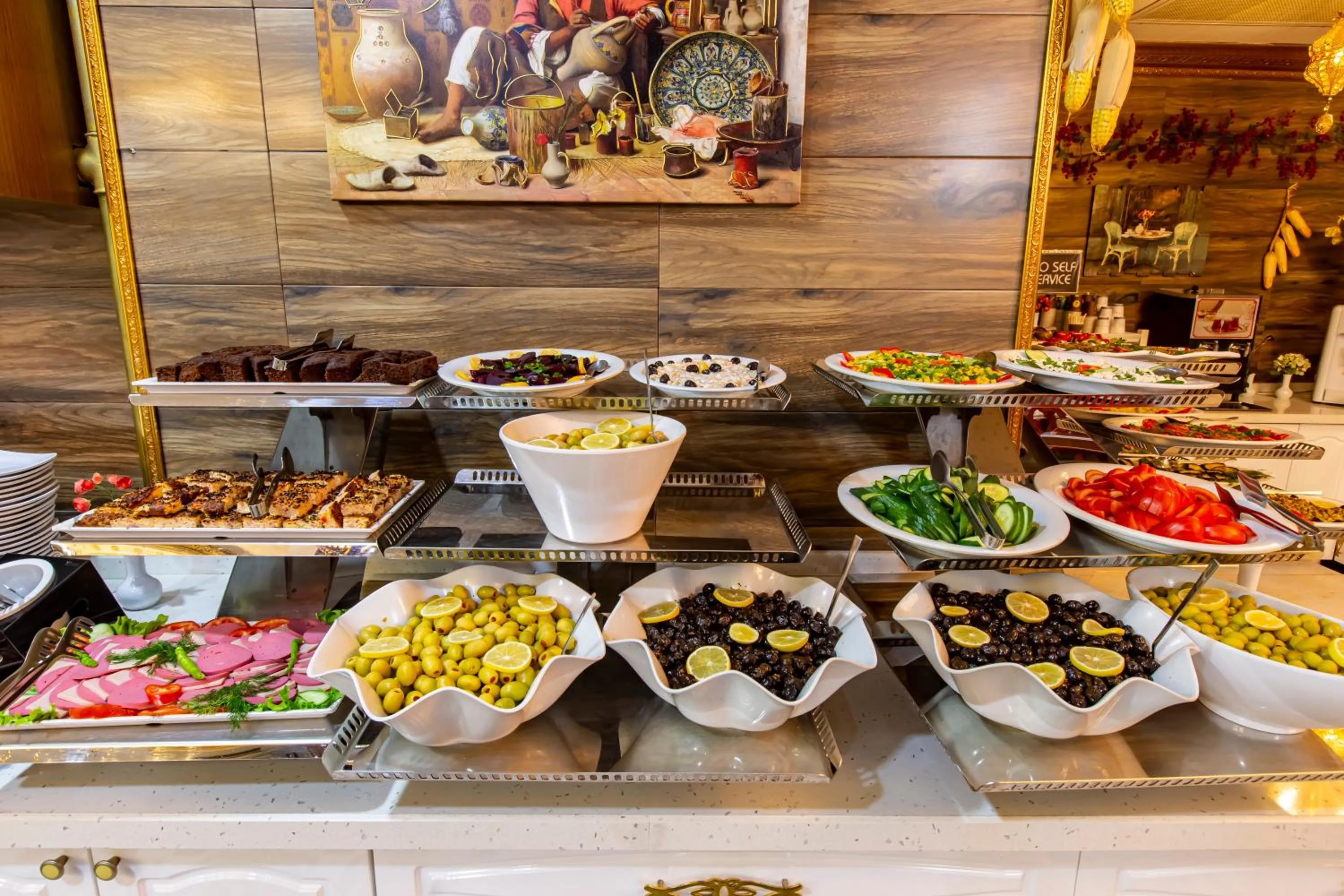 Food and drinks in Laleli Blue Marmaray Hotel