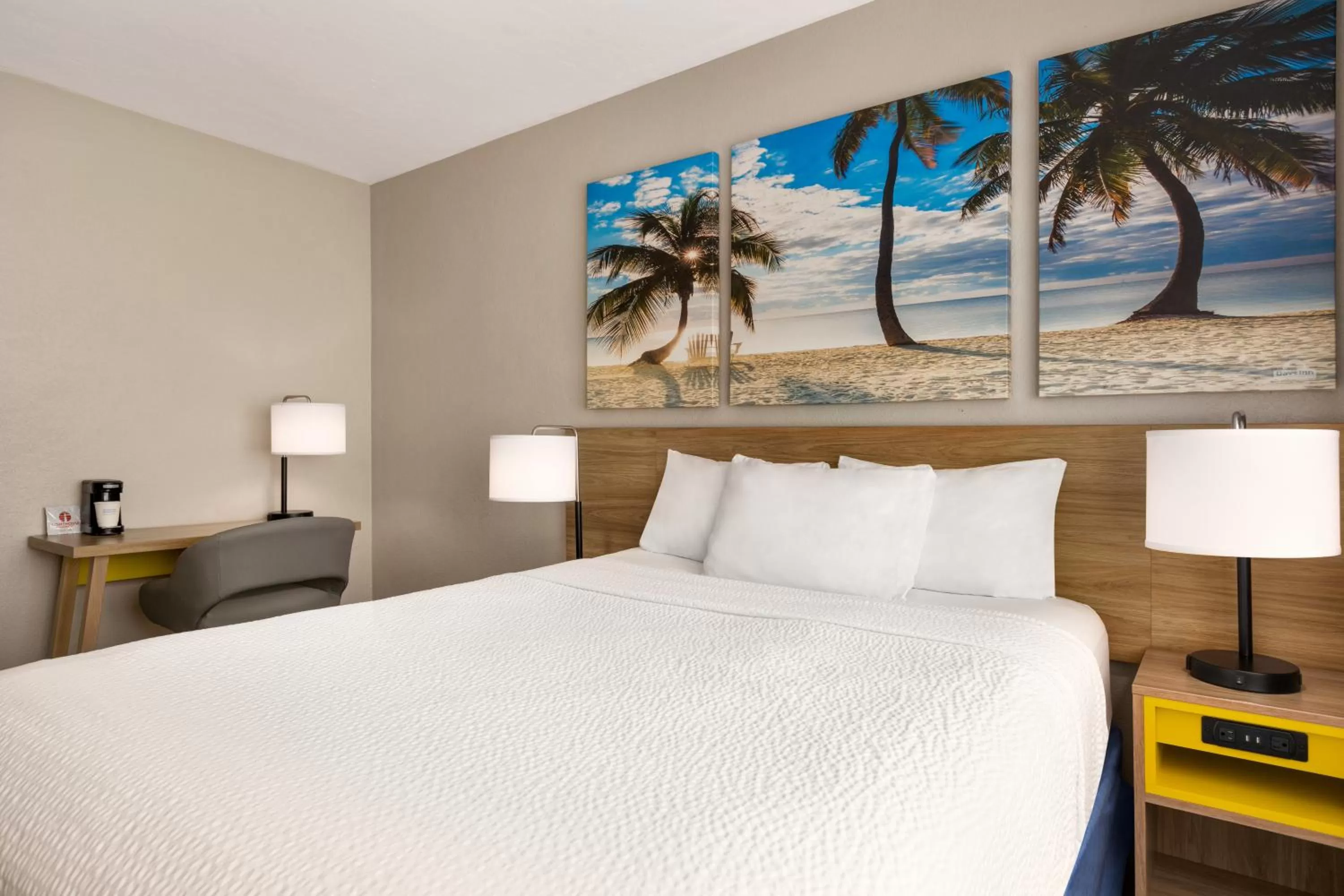 Bed in Days Inn by Wyndham Miami Airport North