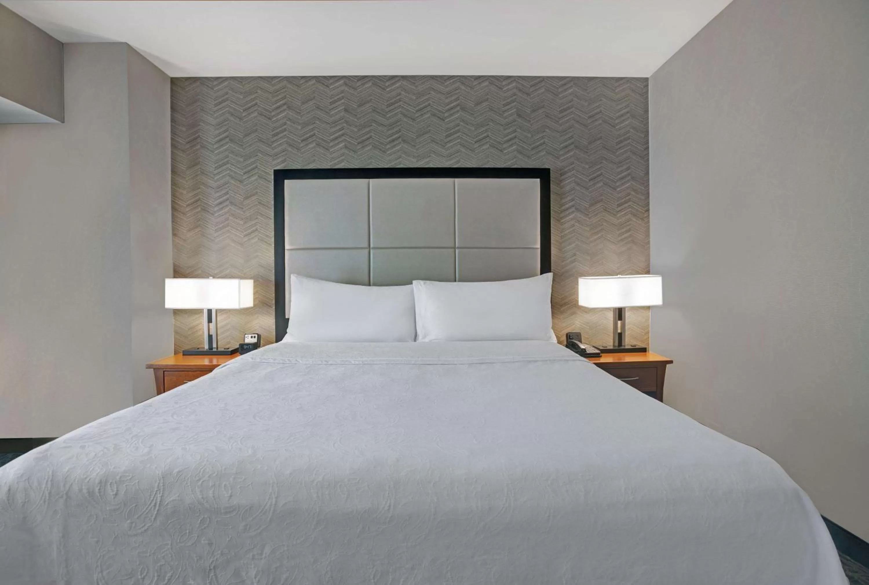 Bed in Homewood Suites by Hilton Chicago-Lincolnshire