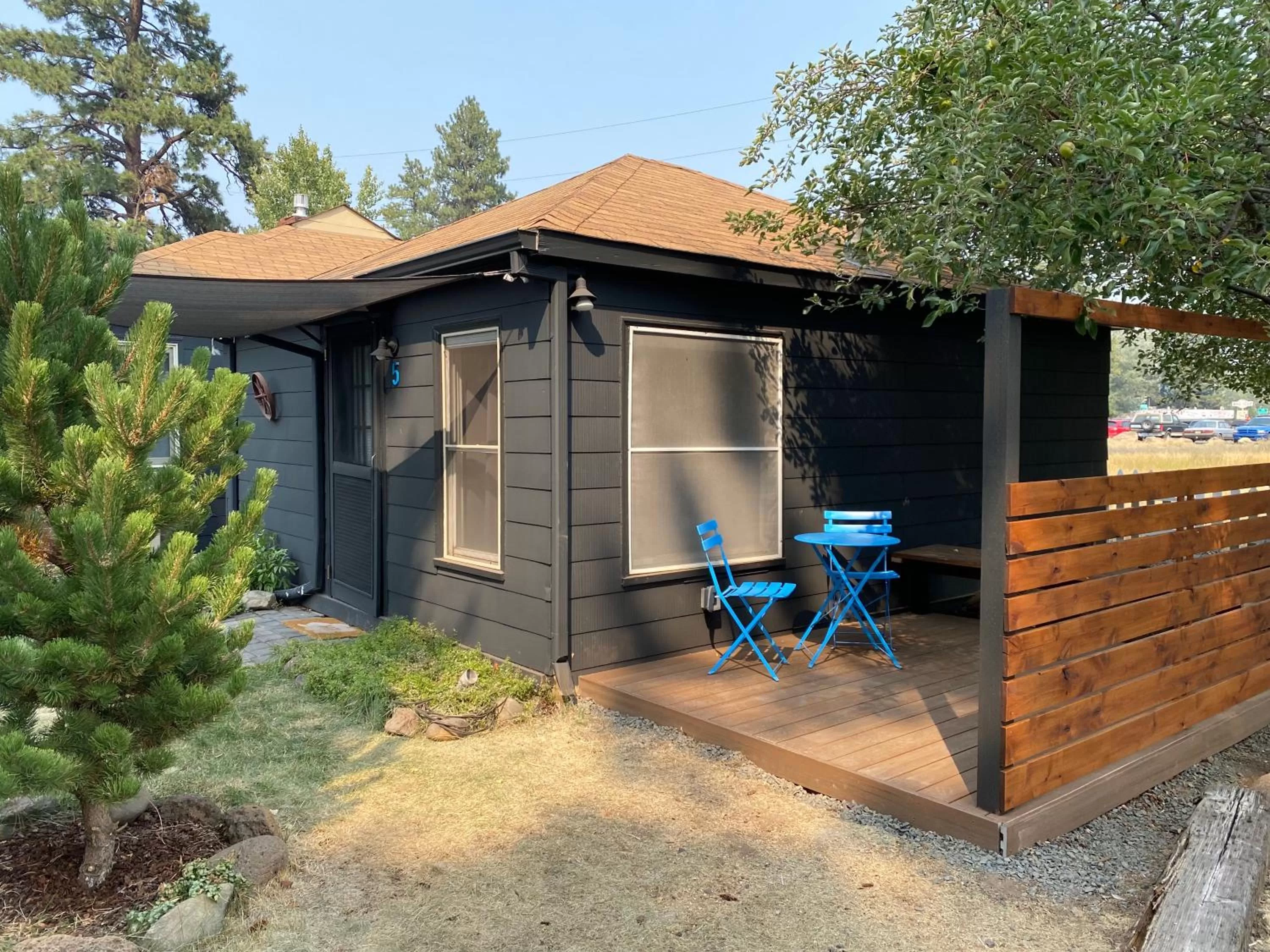 Patio in Left Coast Lodge - Pet Friendly