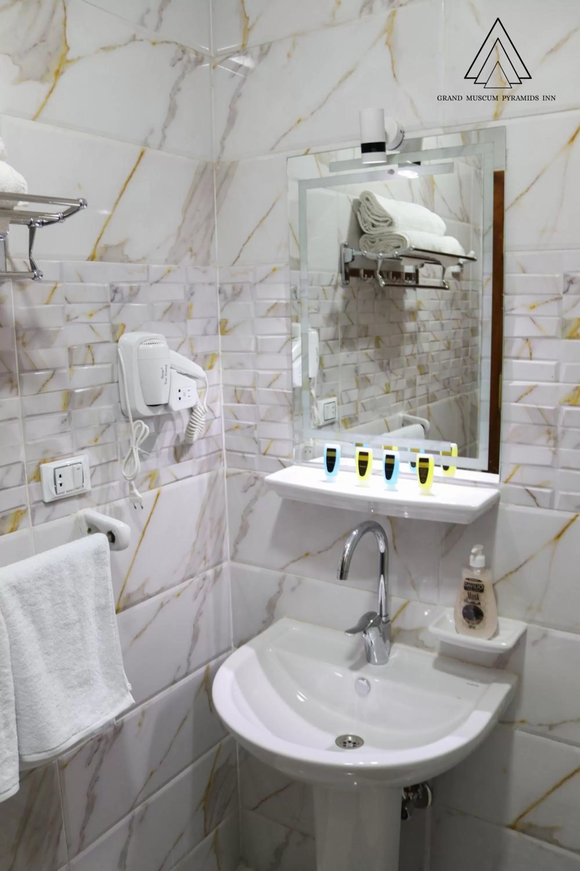 Bathroom in Grand Museum Pyramids Inn