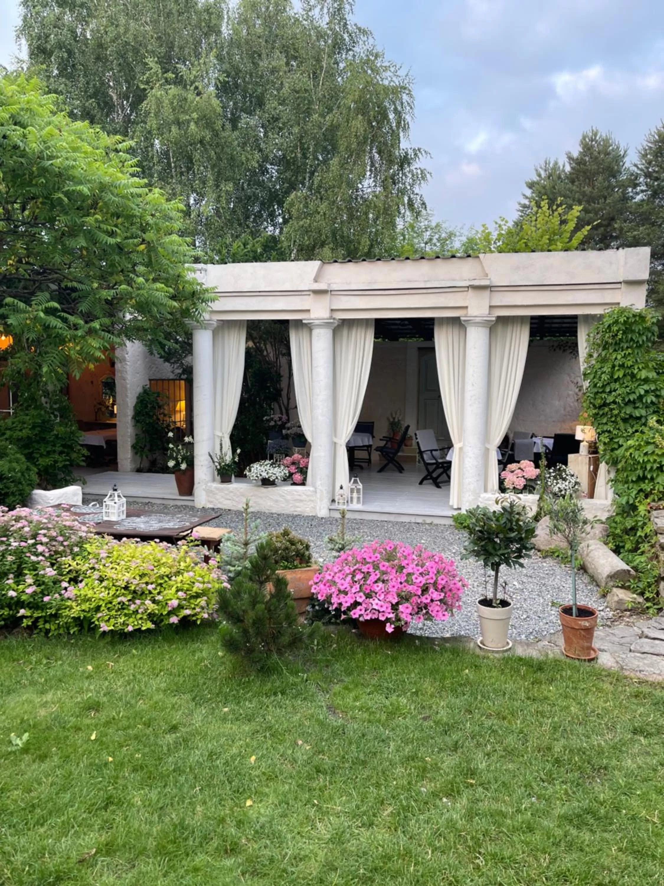 Garden in Villa Toscana Warszawa