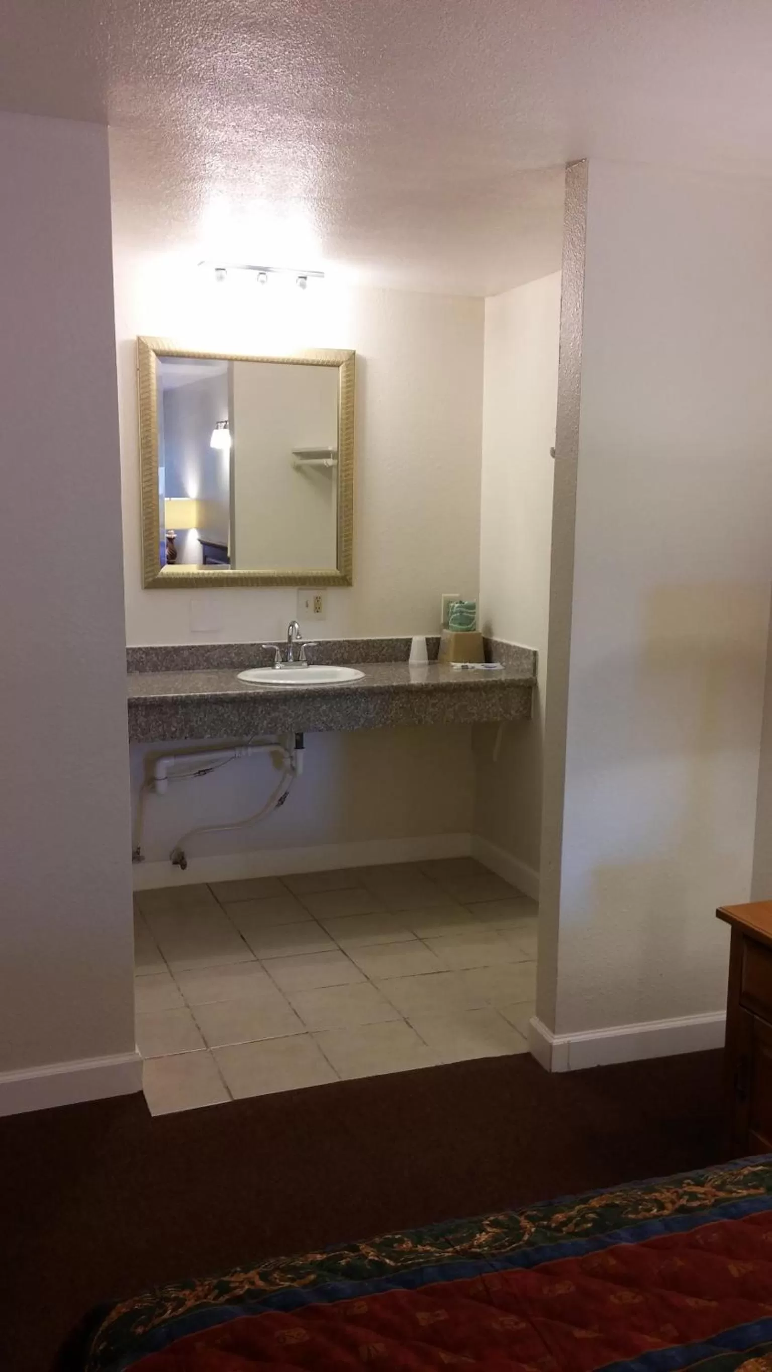 Area and facilities in Country Regency Inn & Suites