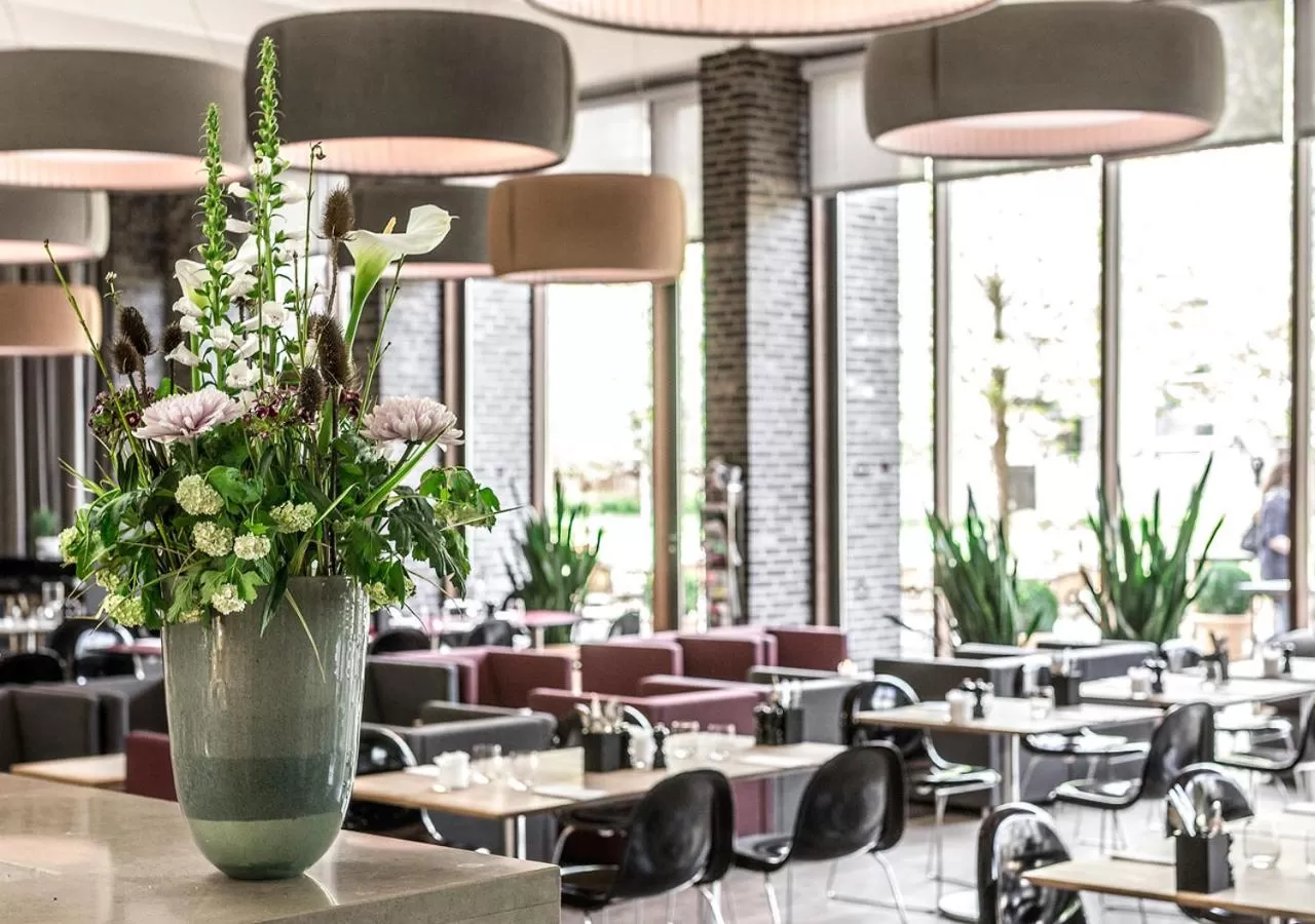 Restaurant/places to eat in Charlottehaven