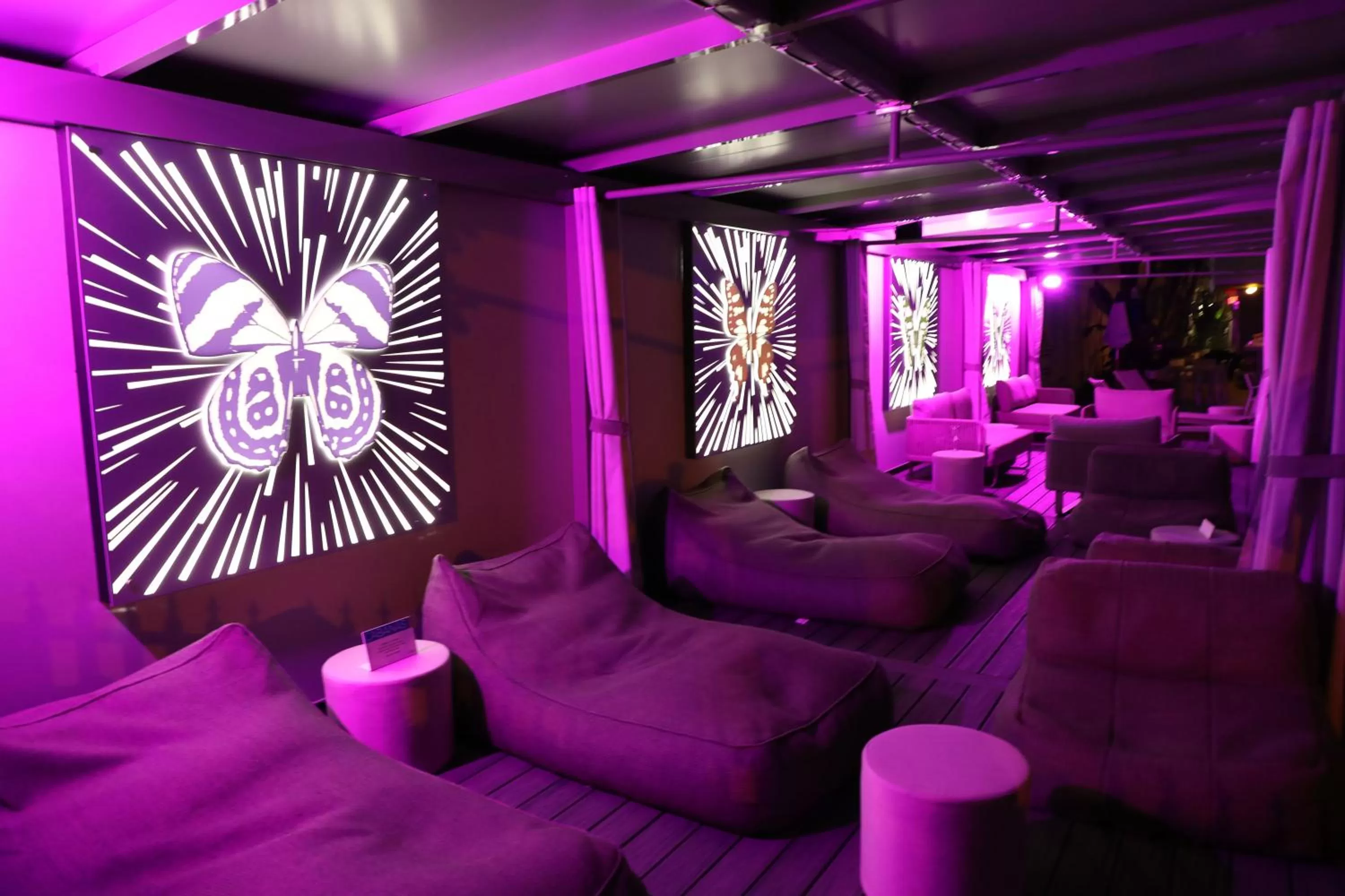 Swimming pool in The Sagamore Hotel South Beach