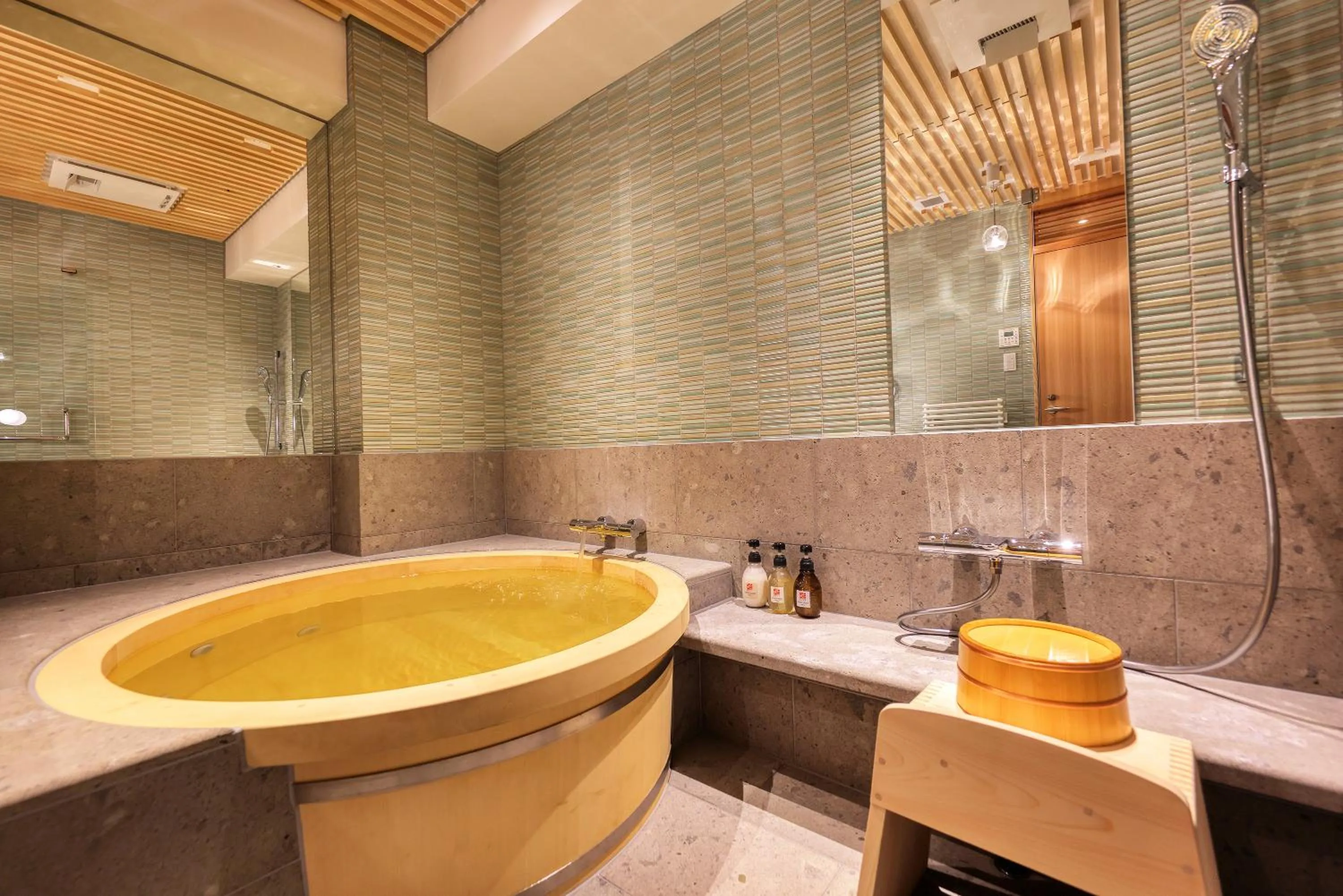 Bathroom in Honjin Hiranoya Kachoan