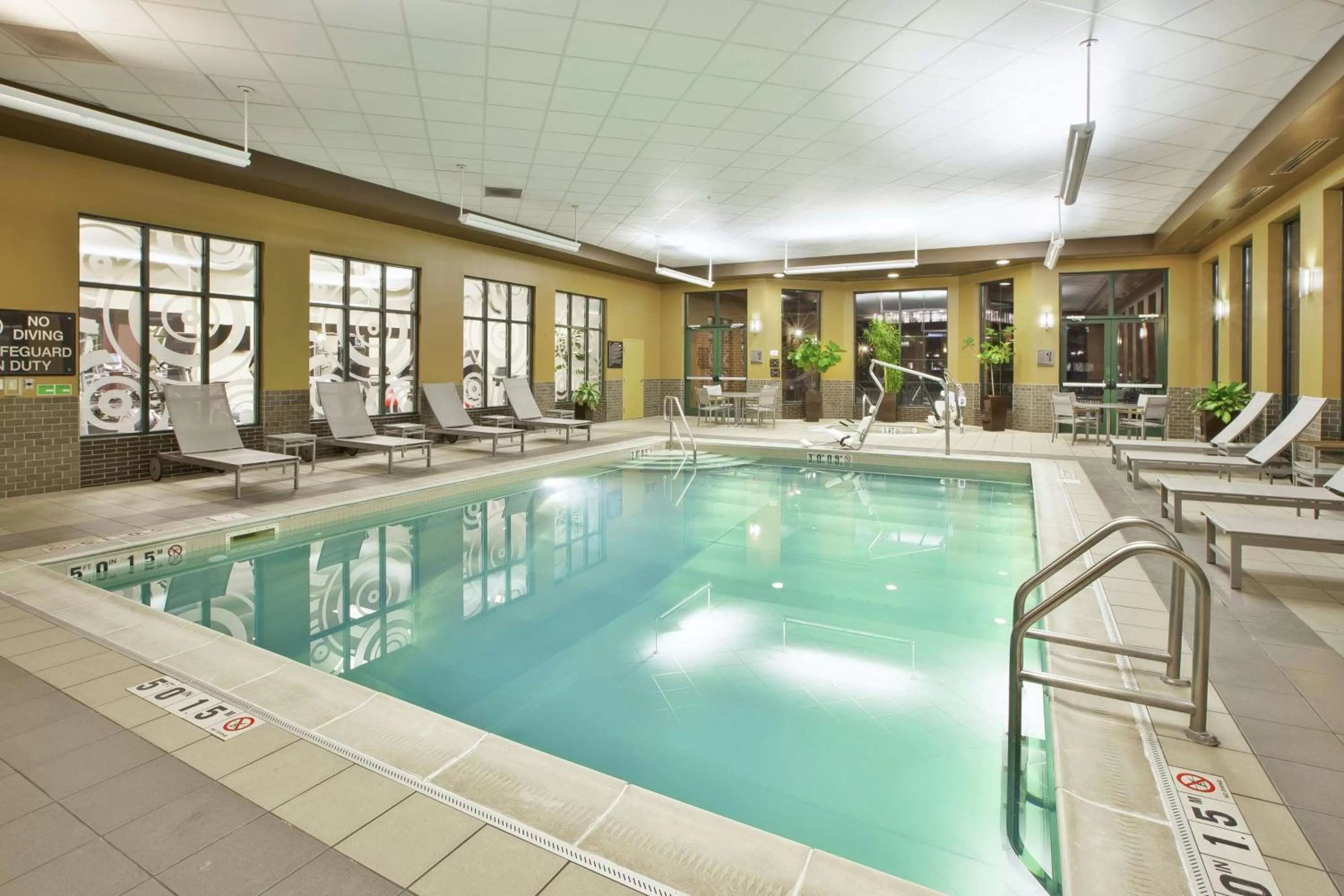 Pool view in Embassy Suites Columbus - Airport