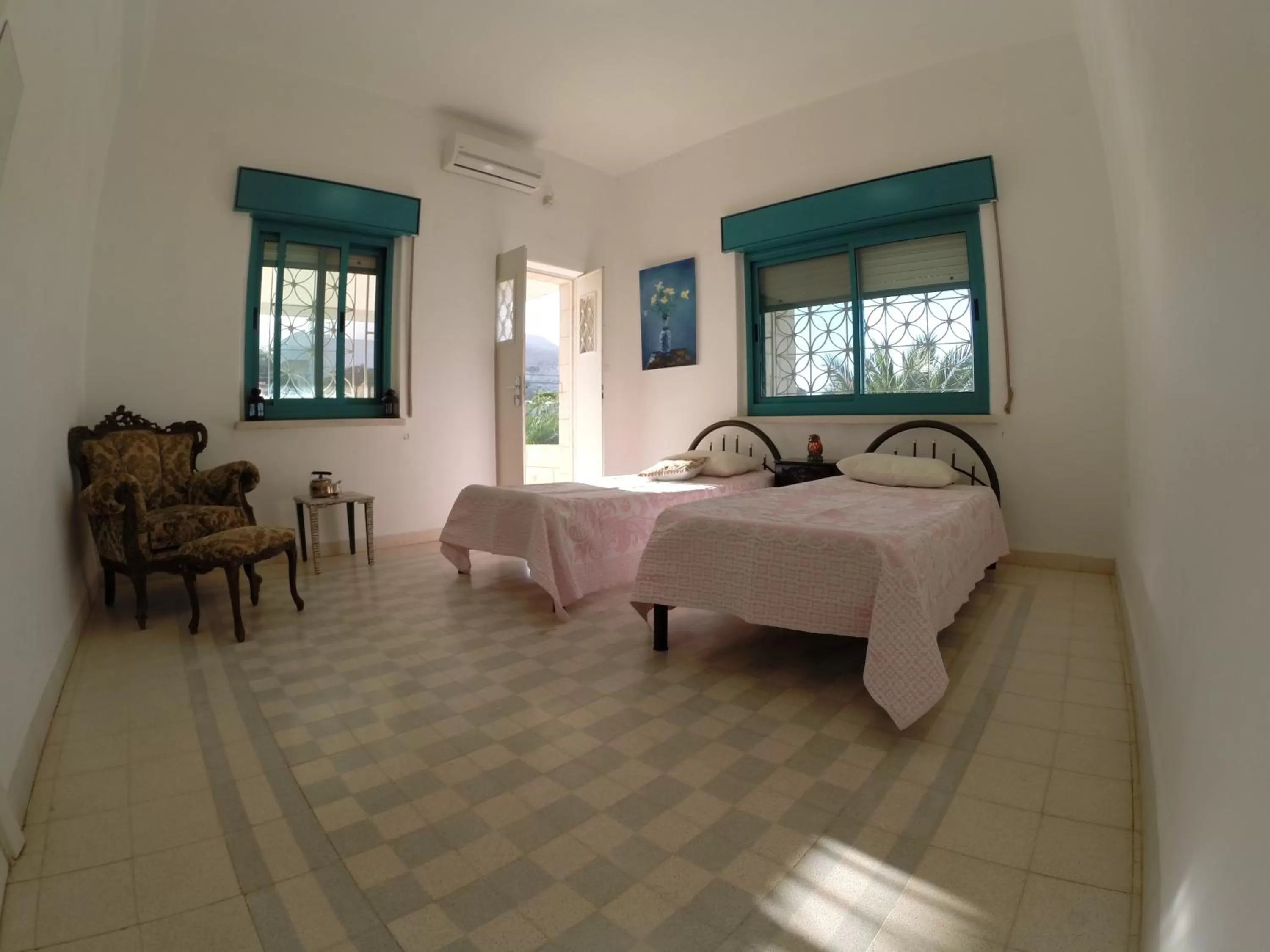 Photo of the whole room in Auberg-Inn Guesthouse