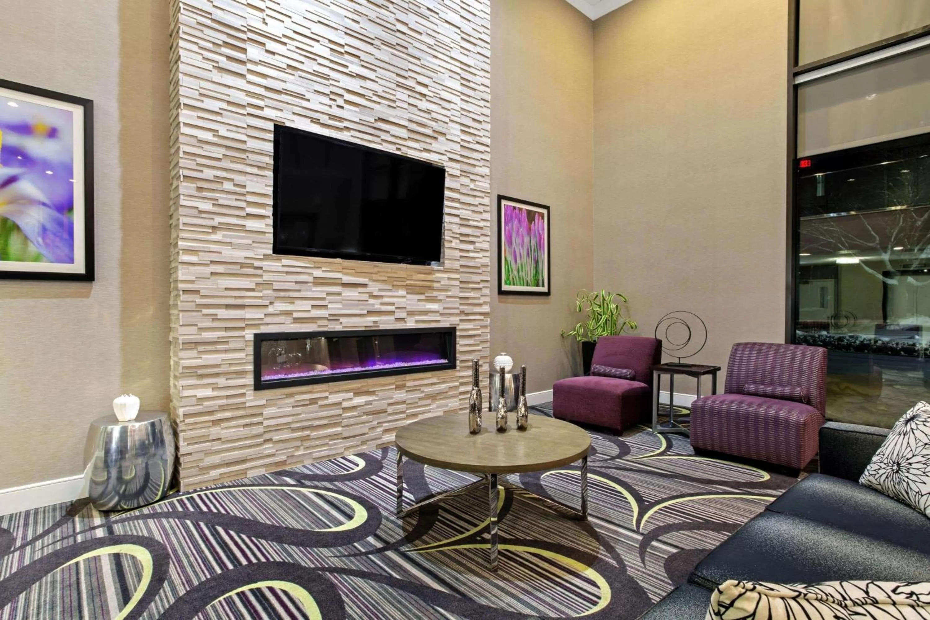 Lobby or reception in La Quinta by Wyndham Boston-Andover
