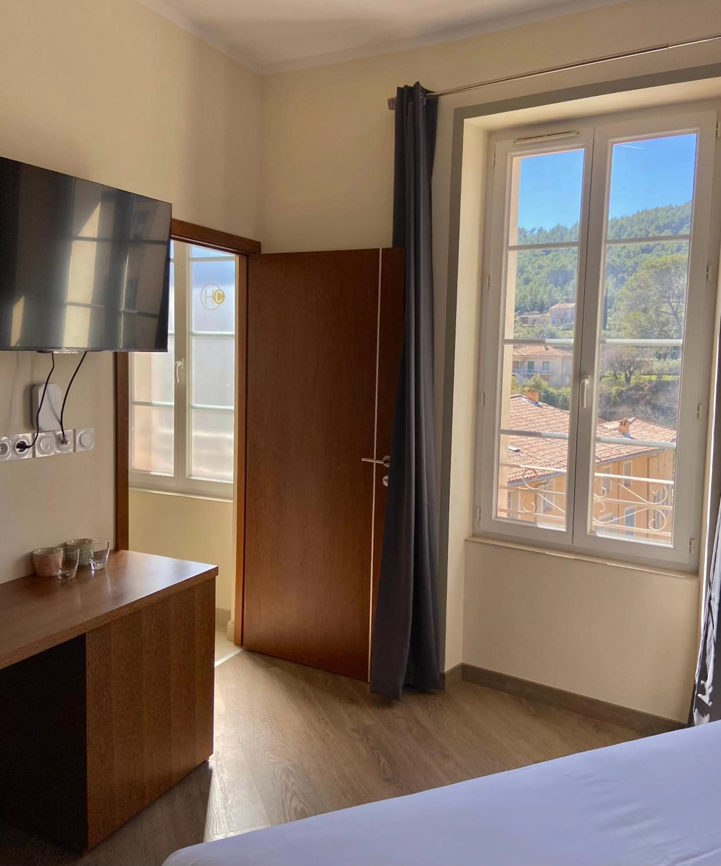 Bed in Hôtel La Falaise