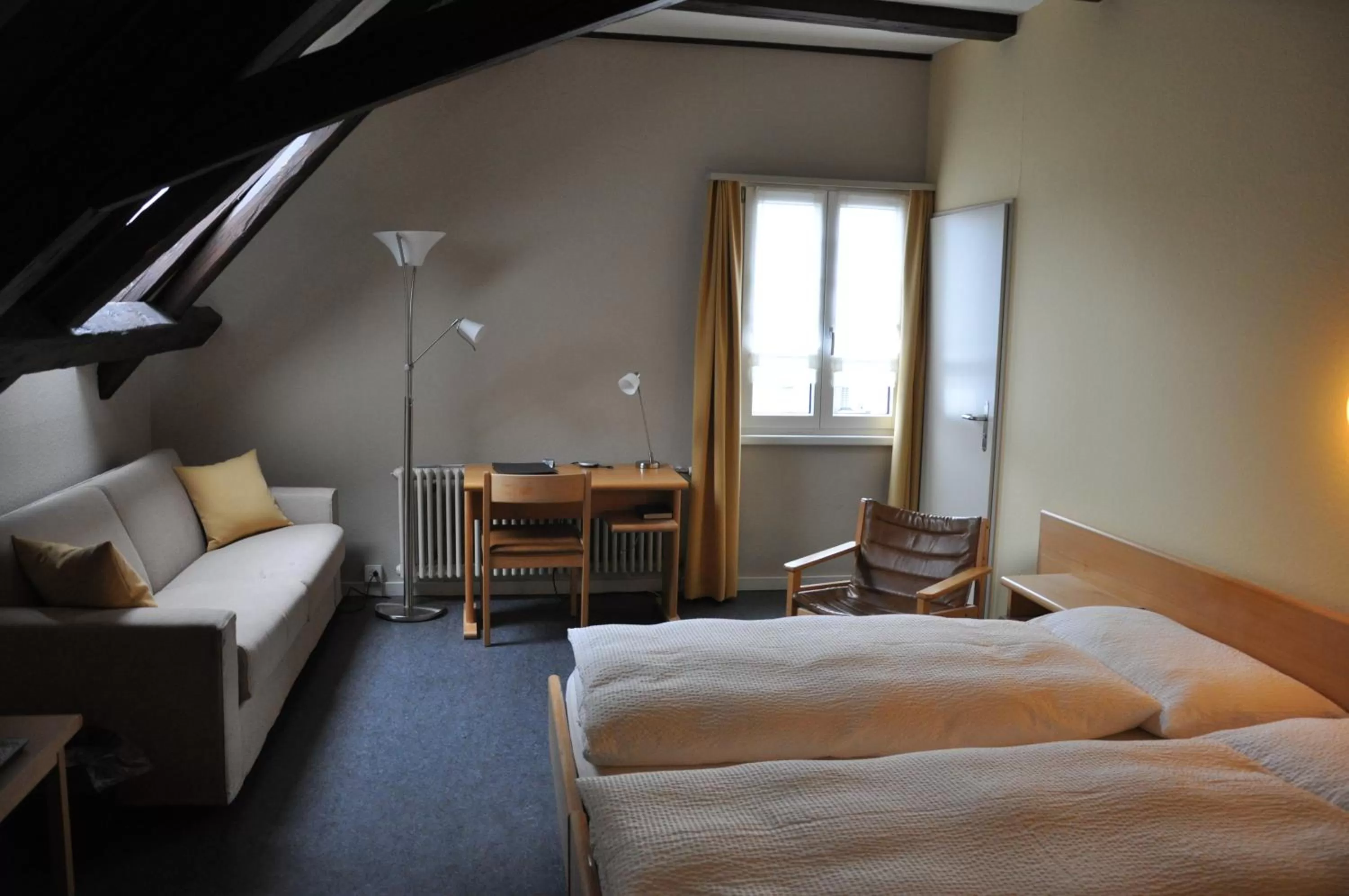 TV/Entertainment Center in Gasthof Pizzeria Weingarten