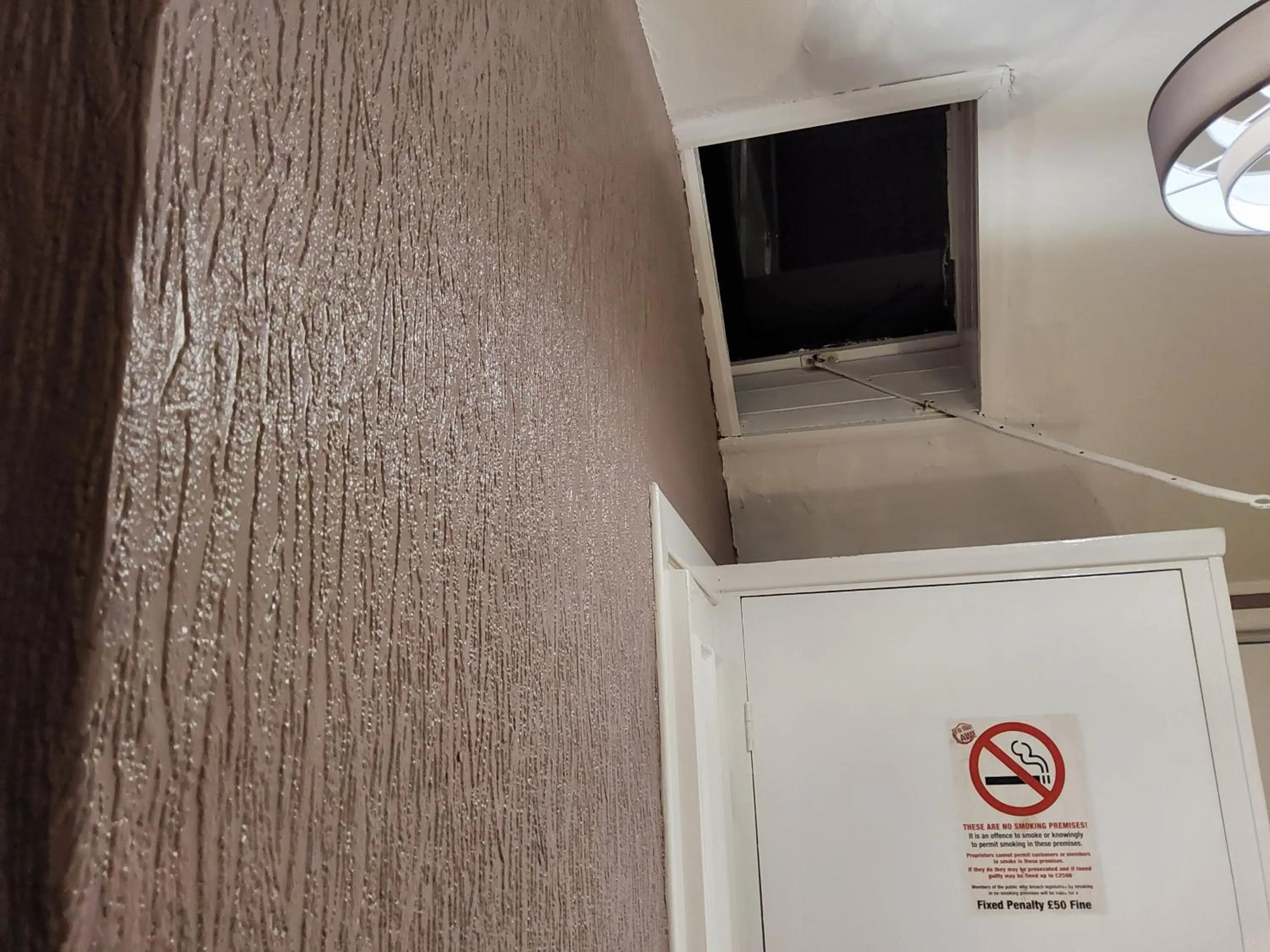 Bedroom in The Avenue Hotel