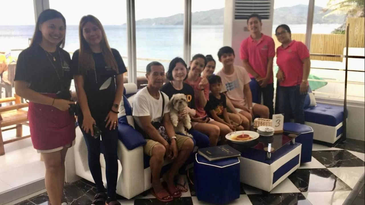 Lounge or bar in The Philip Ann Resort