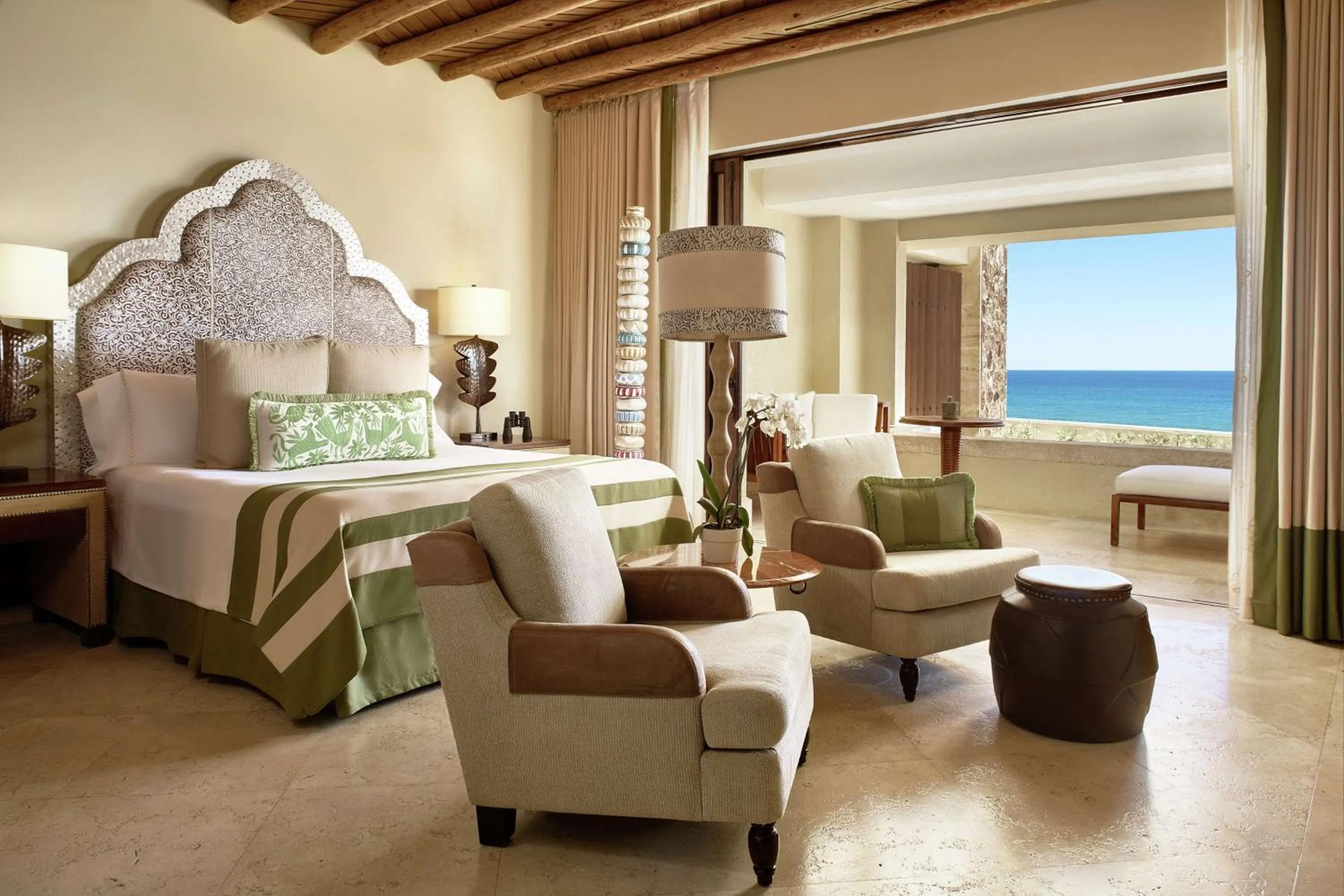 Living room, Bed in Waldorf Astoria Los Cabos Pedregal
