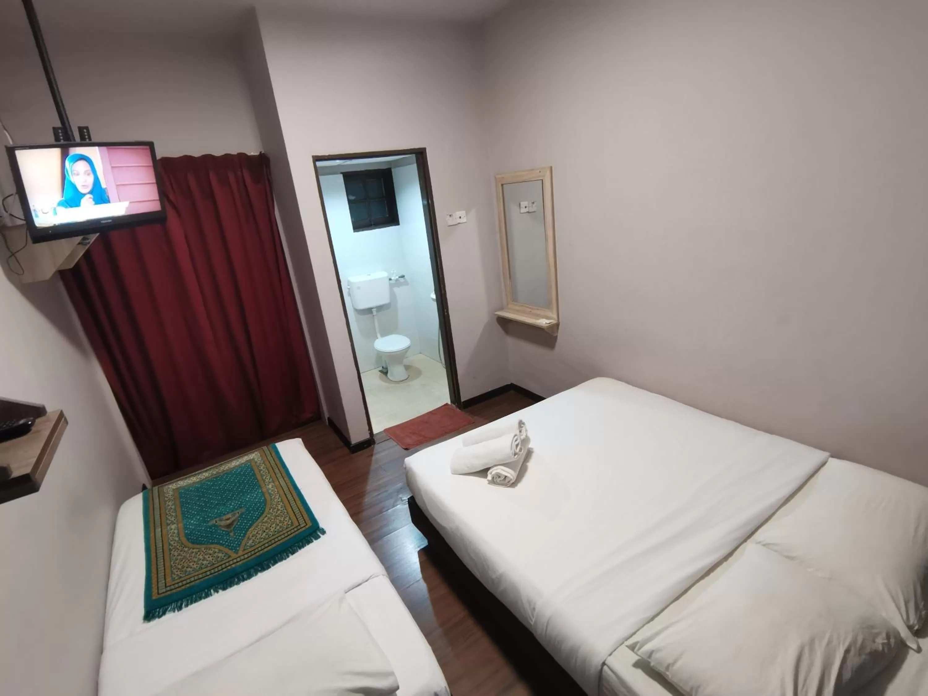 Family Room with Private Bathroom in Hotel Rasa Sayang 2