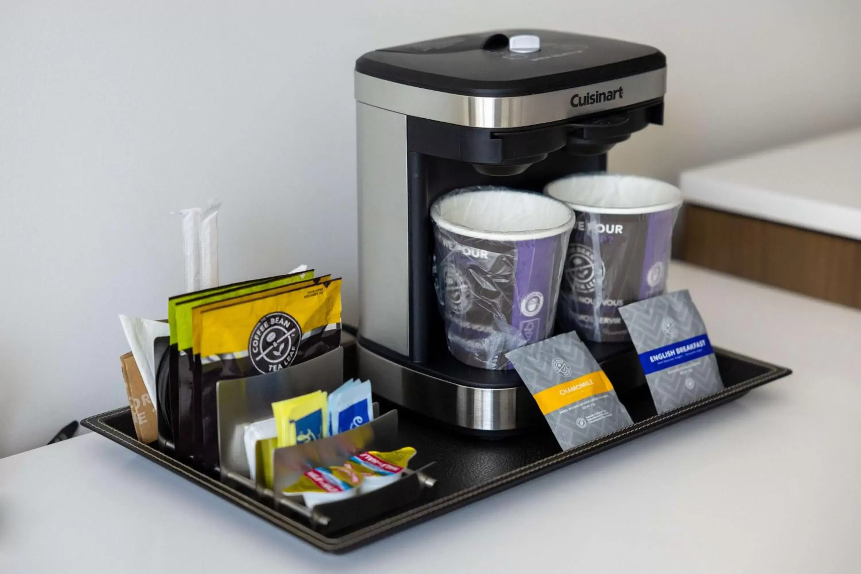 King Room with Bath Tub- Hearing Accessible/ Non-Smoking in DoubleTree by Hilton Tinton Falls-Eatontown King Room with Bath Tub- Hearing Accessible/ Non-Smoking in DoubleTree by Hilton Tinton Falls-Eatontown