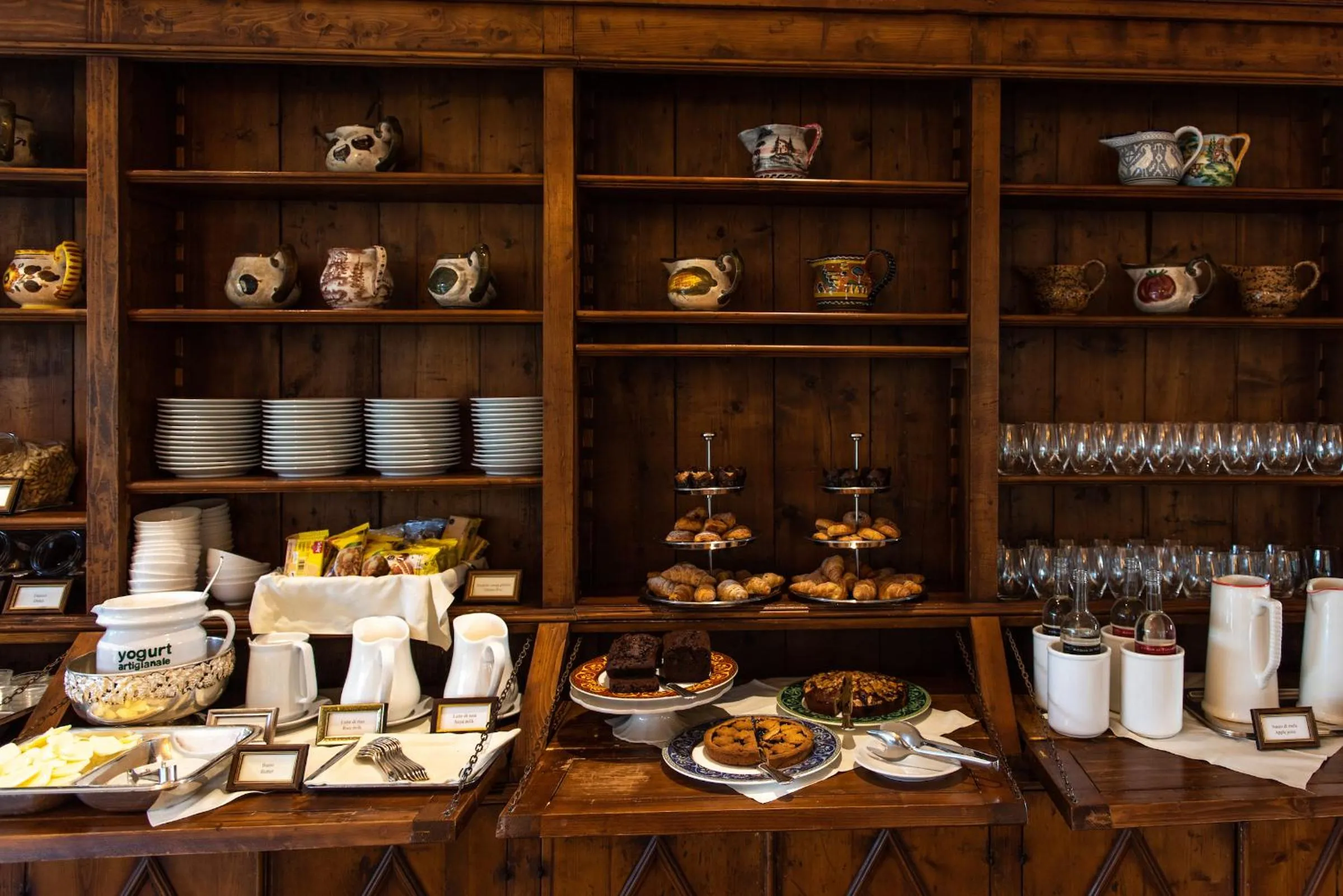 Buffet breakfast in La Posta Hotel & Thermal Spa