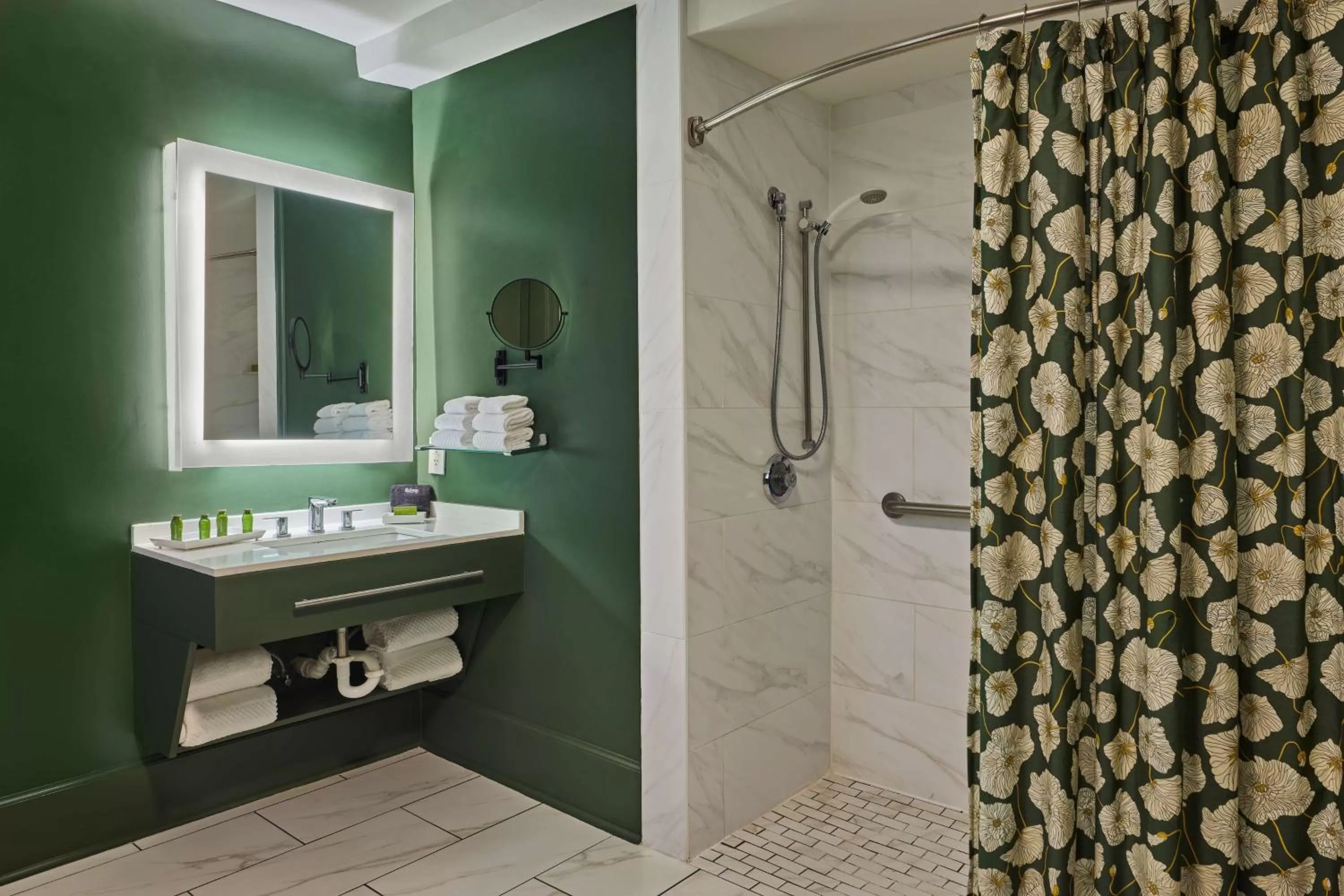 Bathroom in The Partridge Inn Augusta, Curio Collection by Hilton