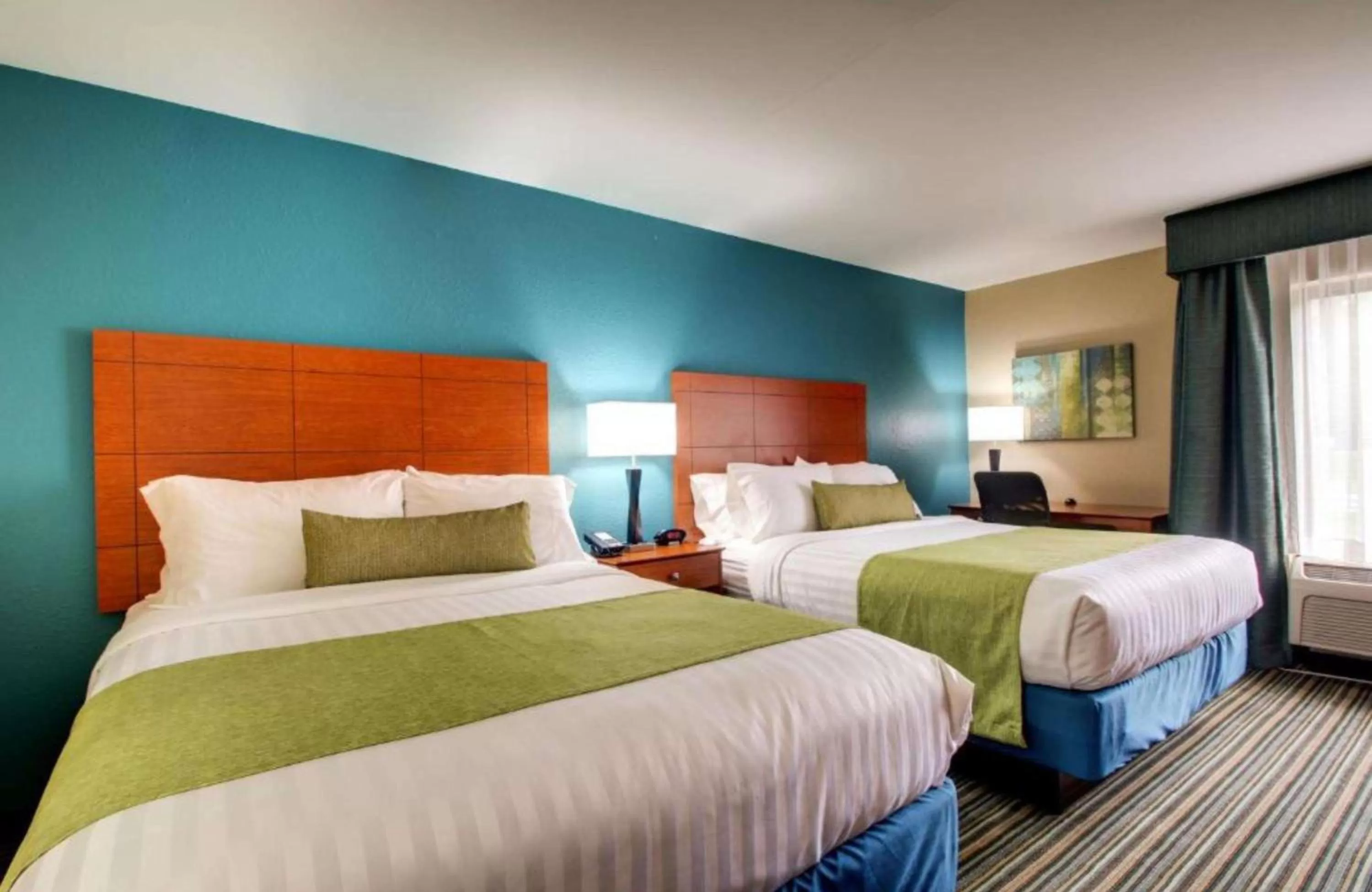 Bedroom, Bed in Best Western Eagles Inn