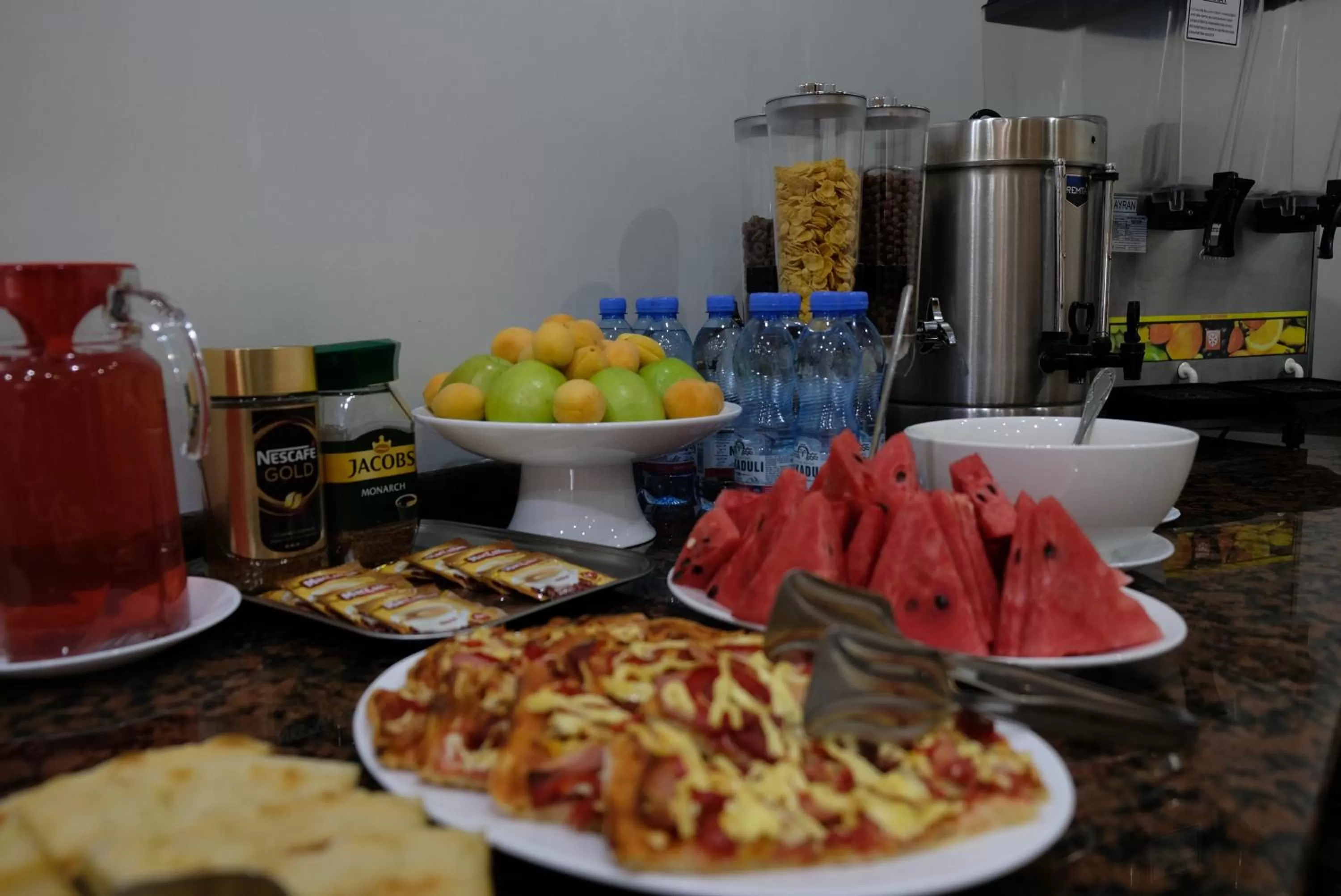 Coffee/tea facilities in Eiffel Hotel