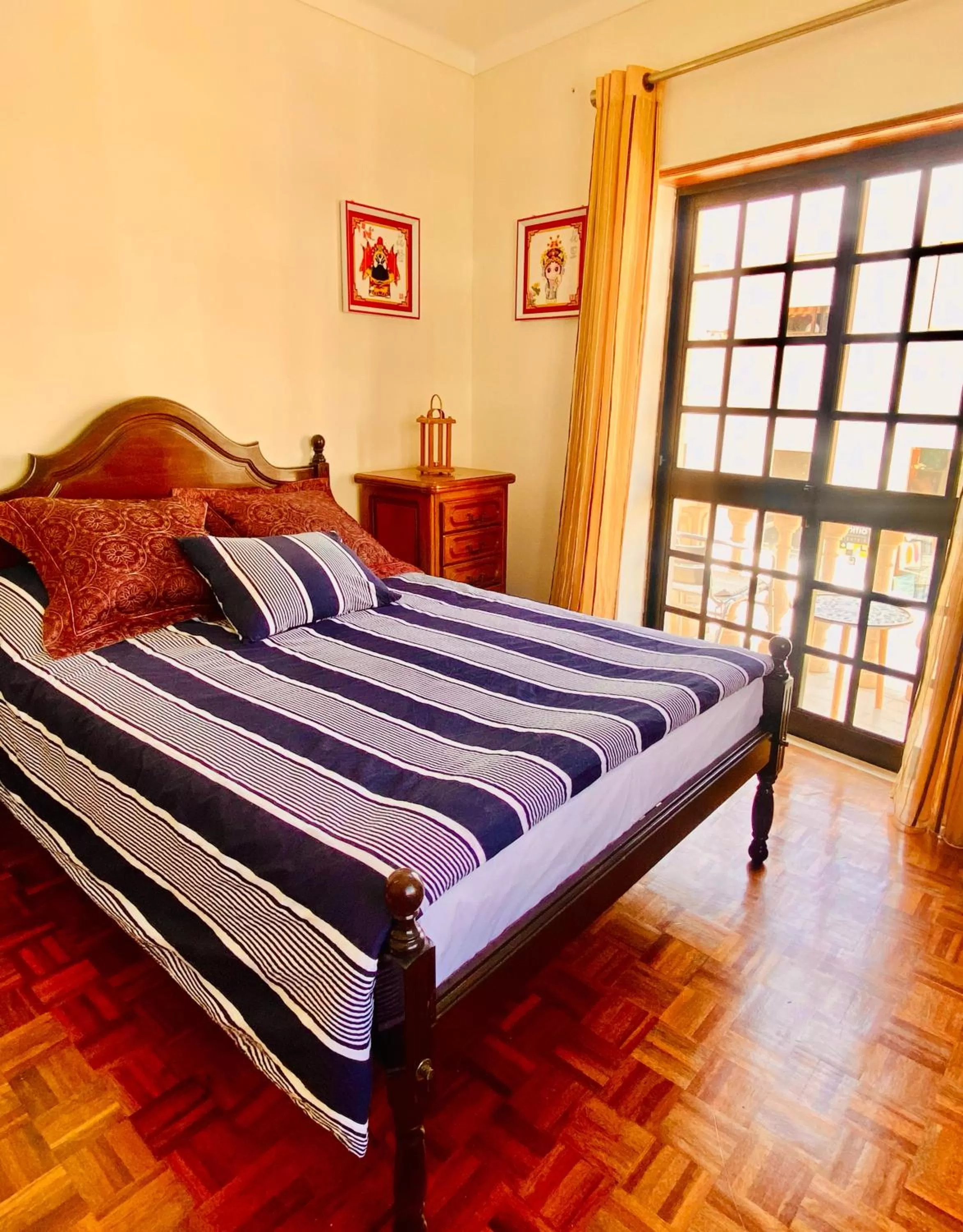 Bed in Spray B&B Sitio in Nazare Mini bar, European style