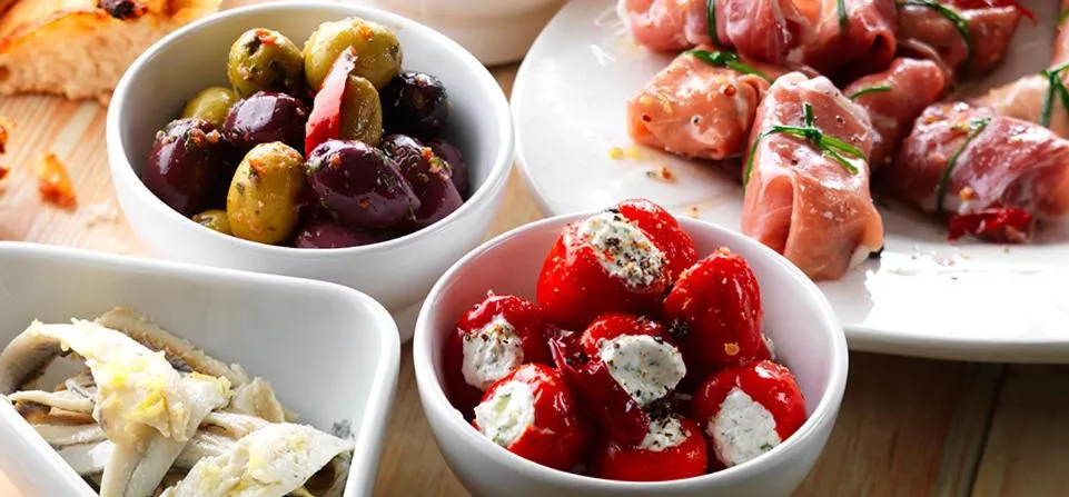 Restaurant/places to eat in Bianca's House Hotel Heathrow Airport