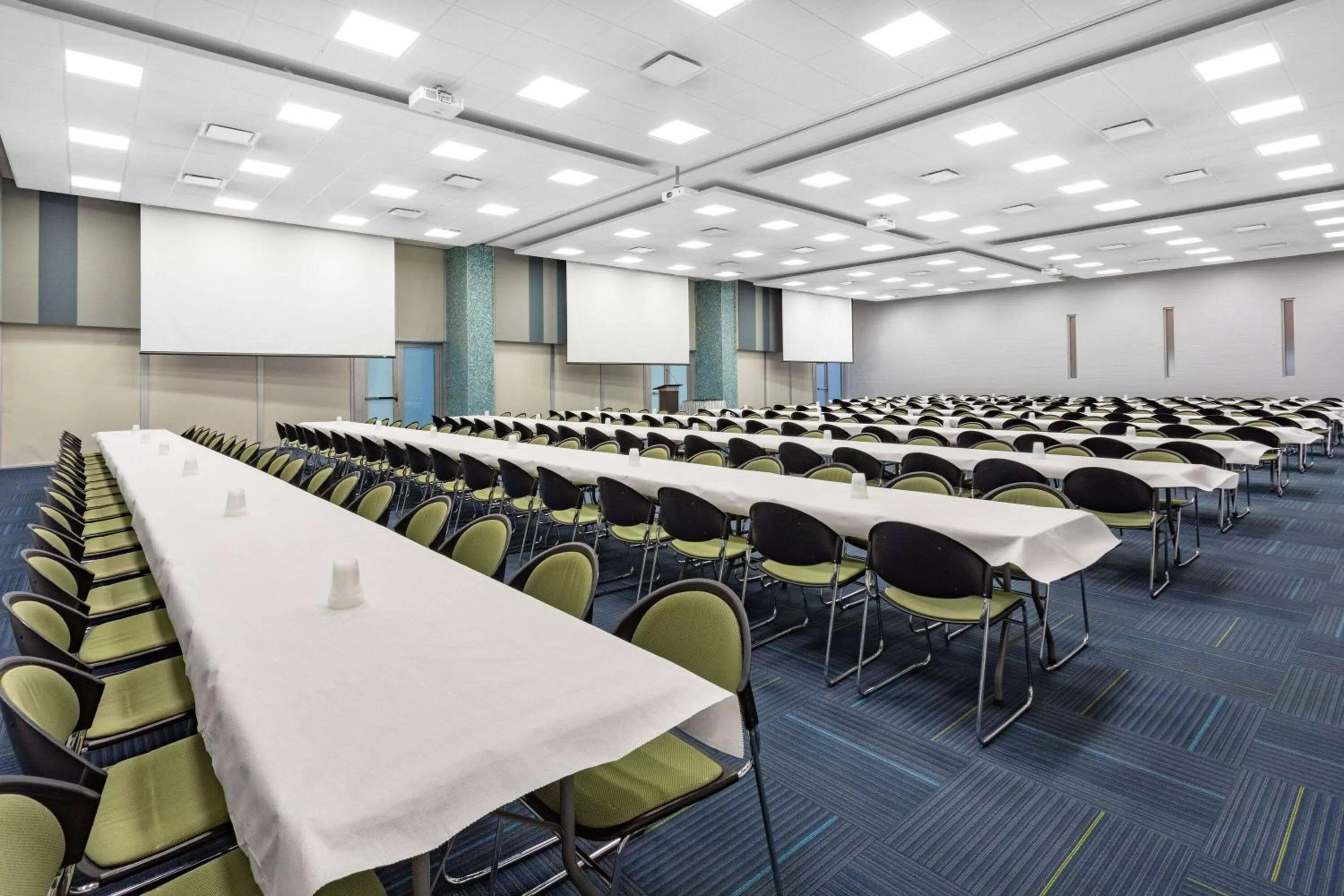 Meeting/conference room in Microtel Inn & Suites by Wyndham Summerside