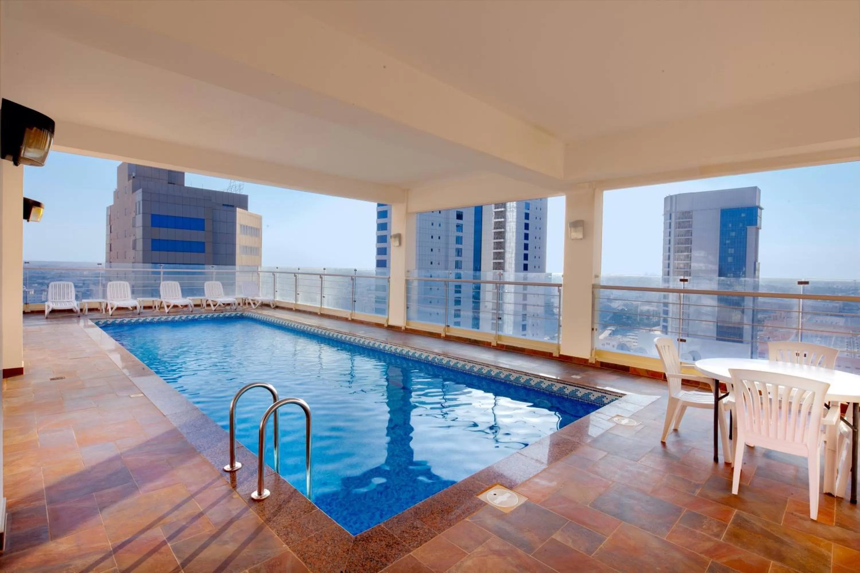 Fitness centre/facilities, Swimming Pool in Swan Executive Suites