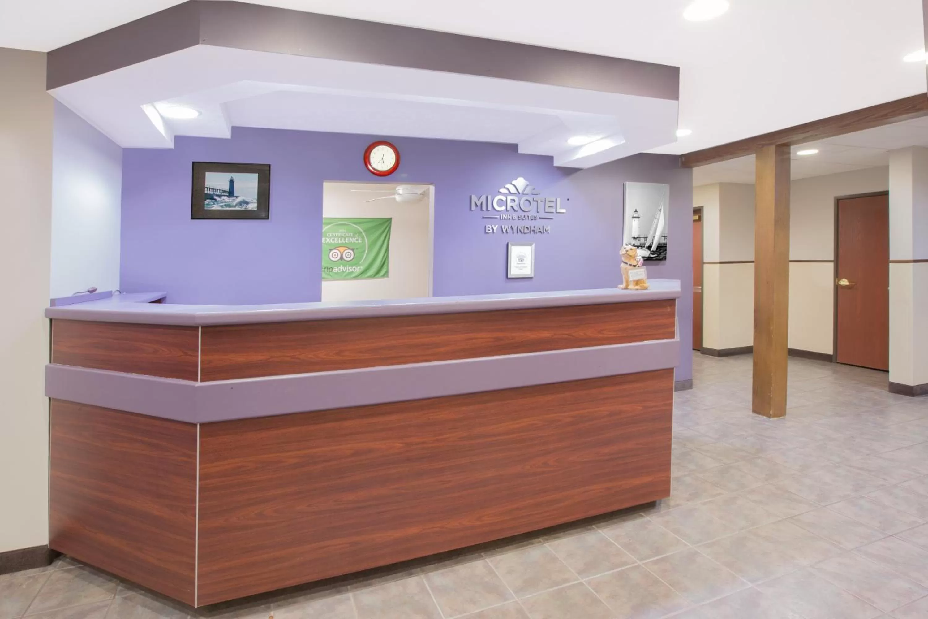 Lobby or reception in Microtel Inn and Suites Manistee